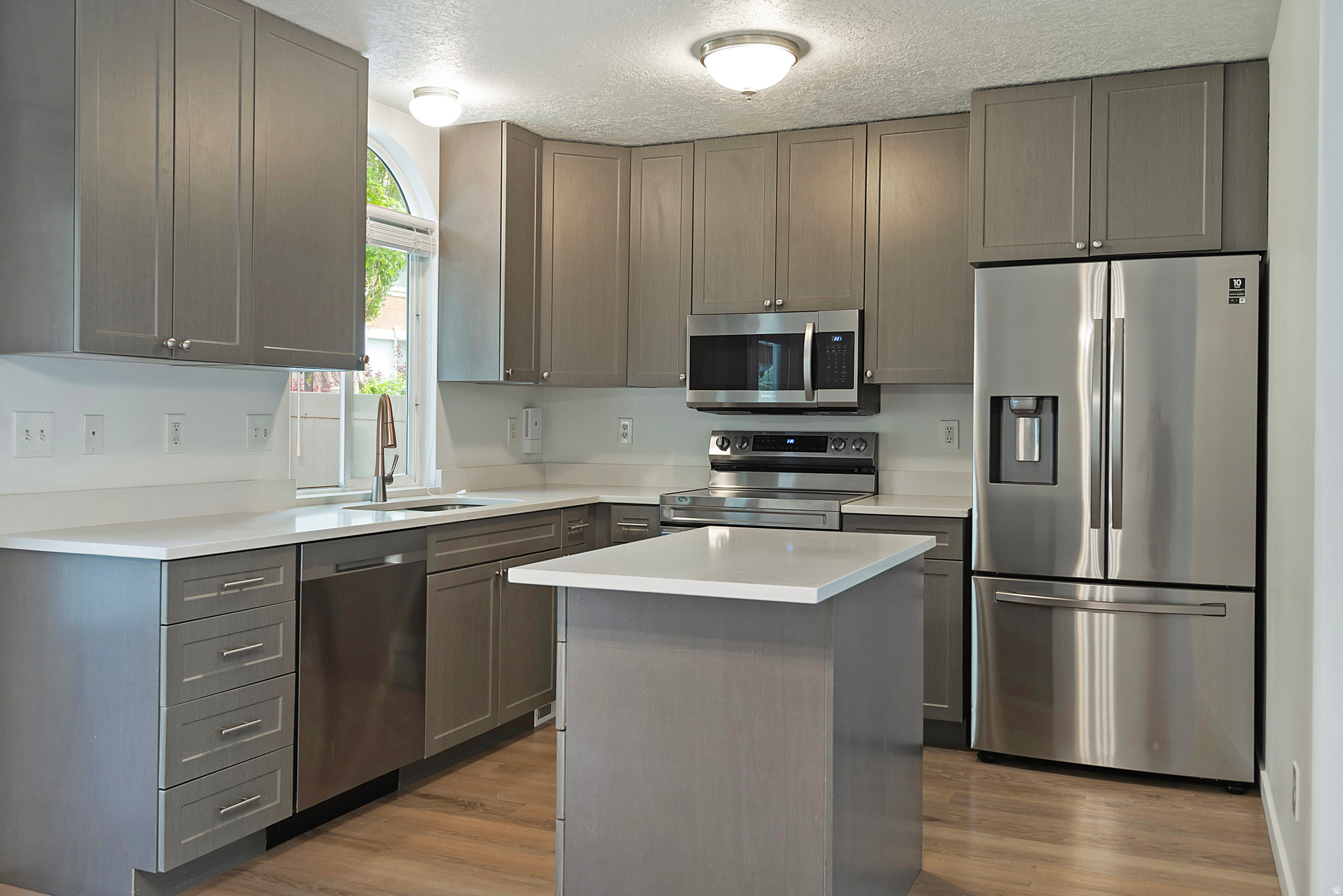 9485 S FAIRWAY VIEW DR