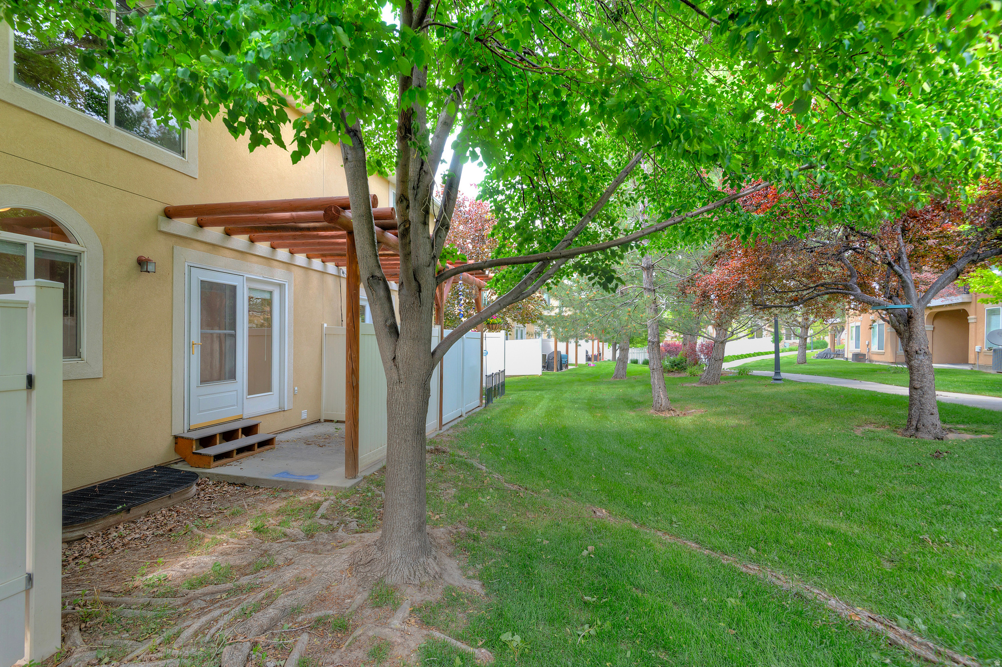 9485 S FAIRWAY VIEW DR