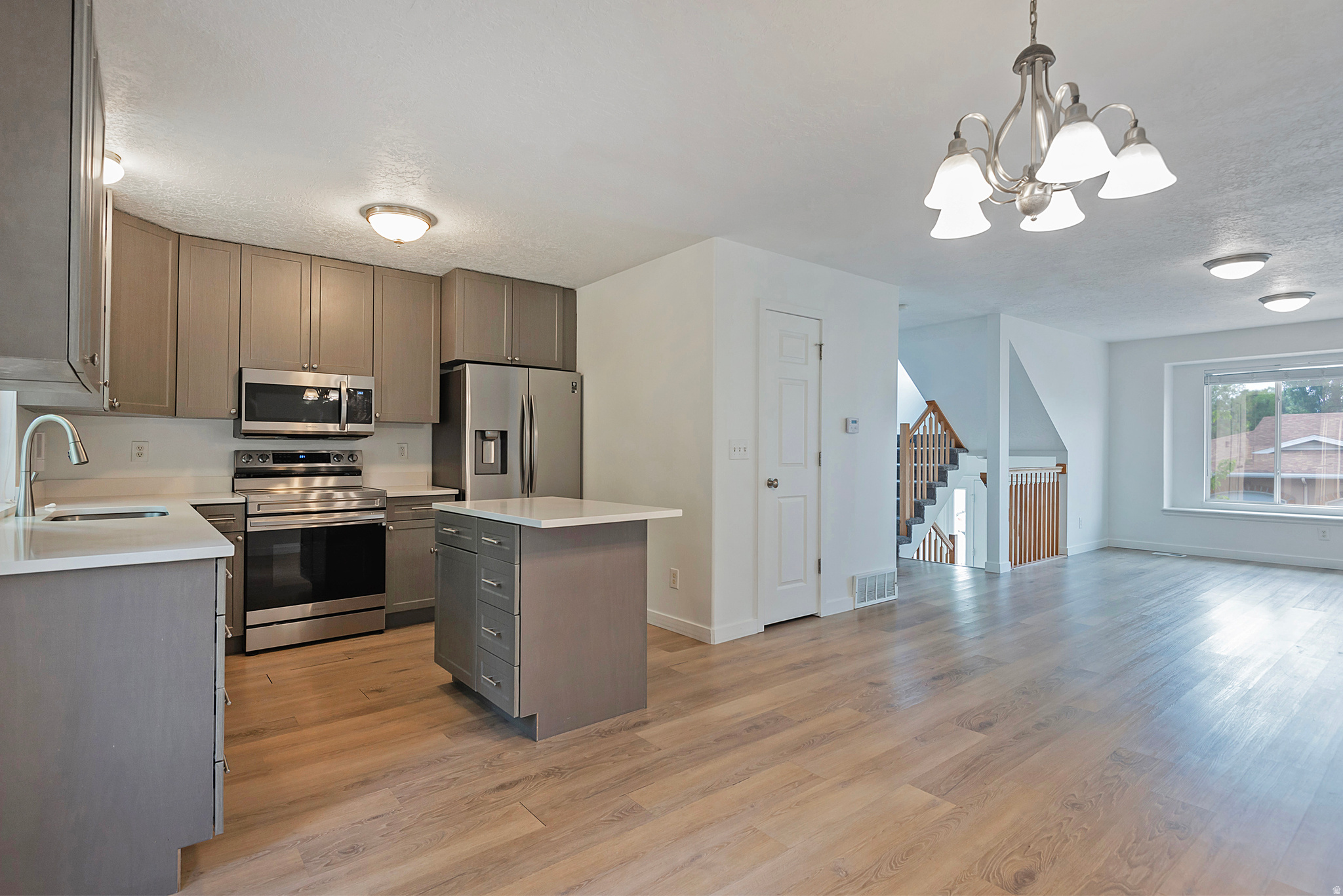 9485 S FAIRWAY VIEW DR