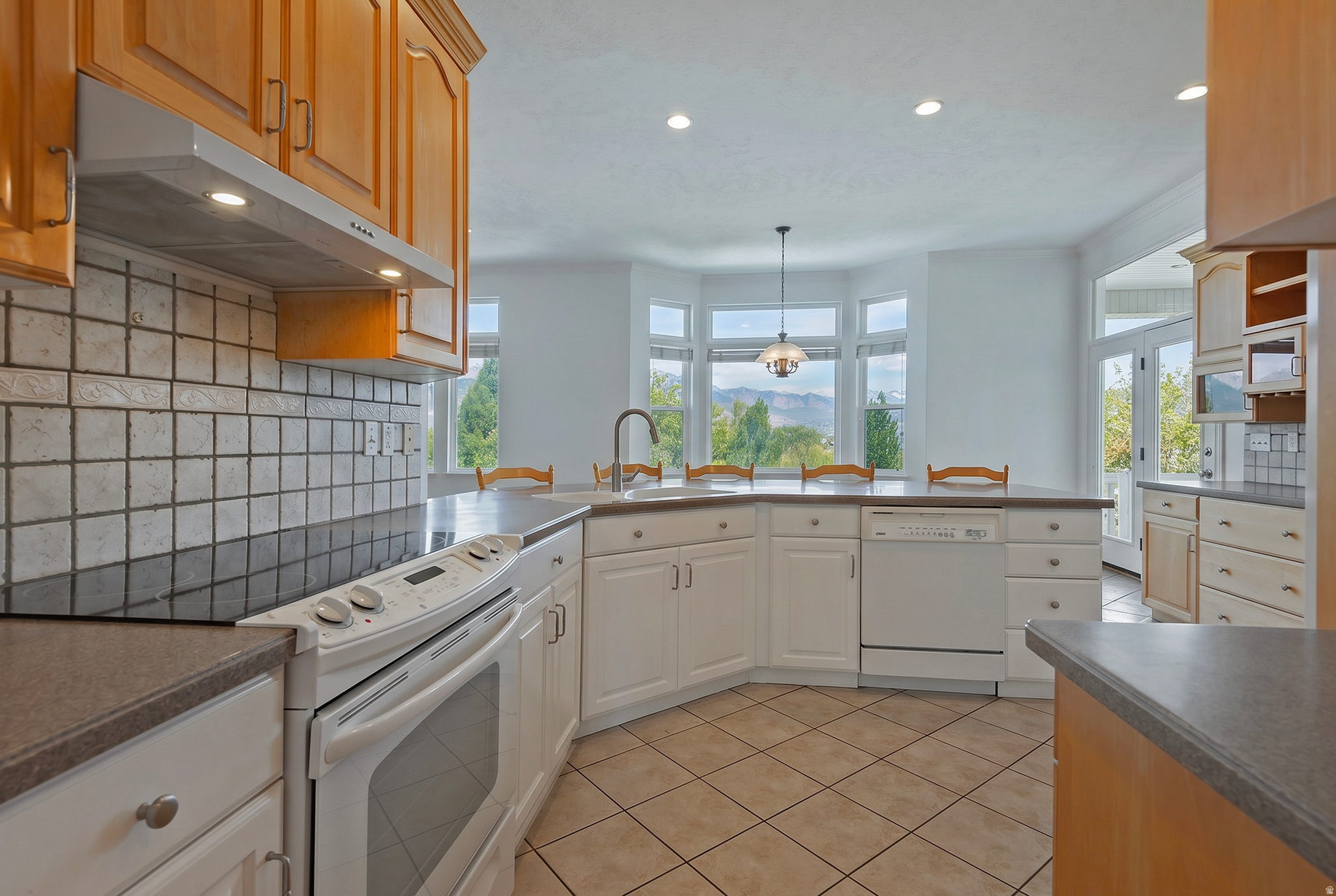 12139 S LAMPTON VIEW DR