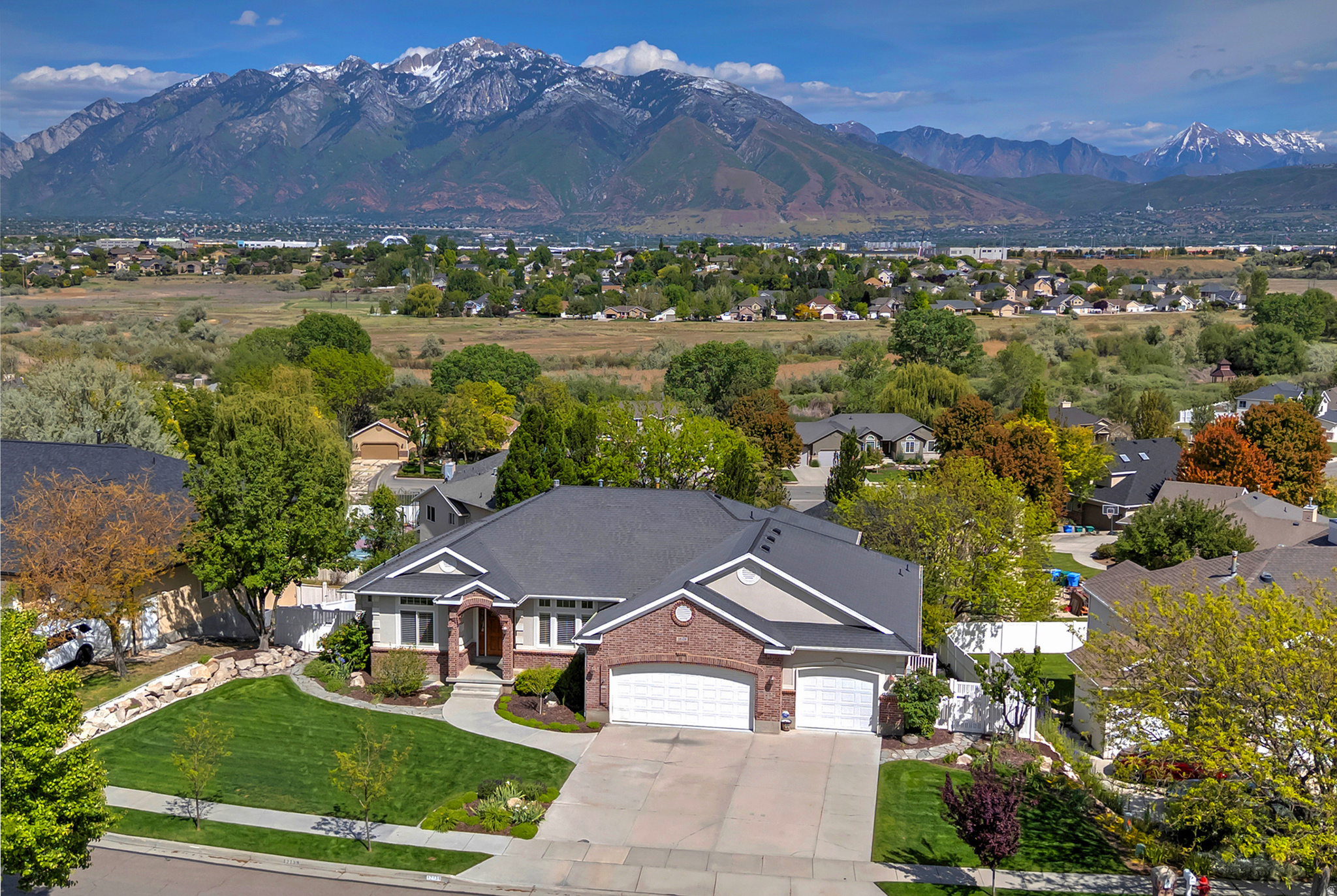 12139 S LAMPTON VIEW DR