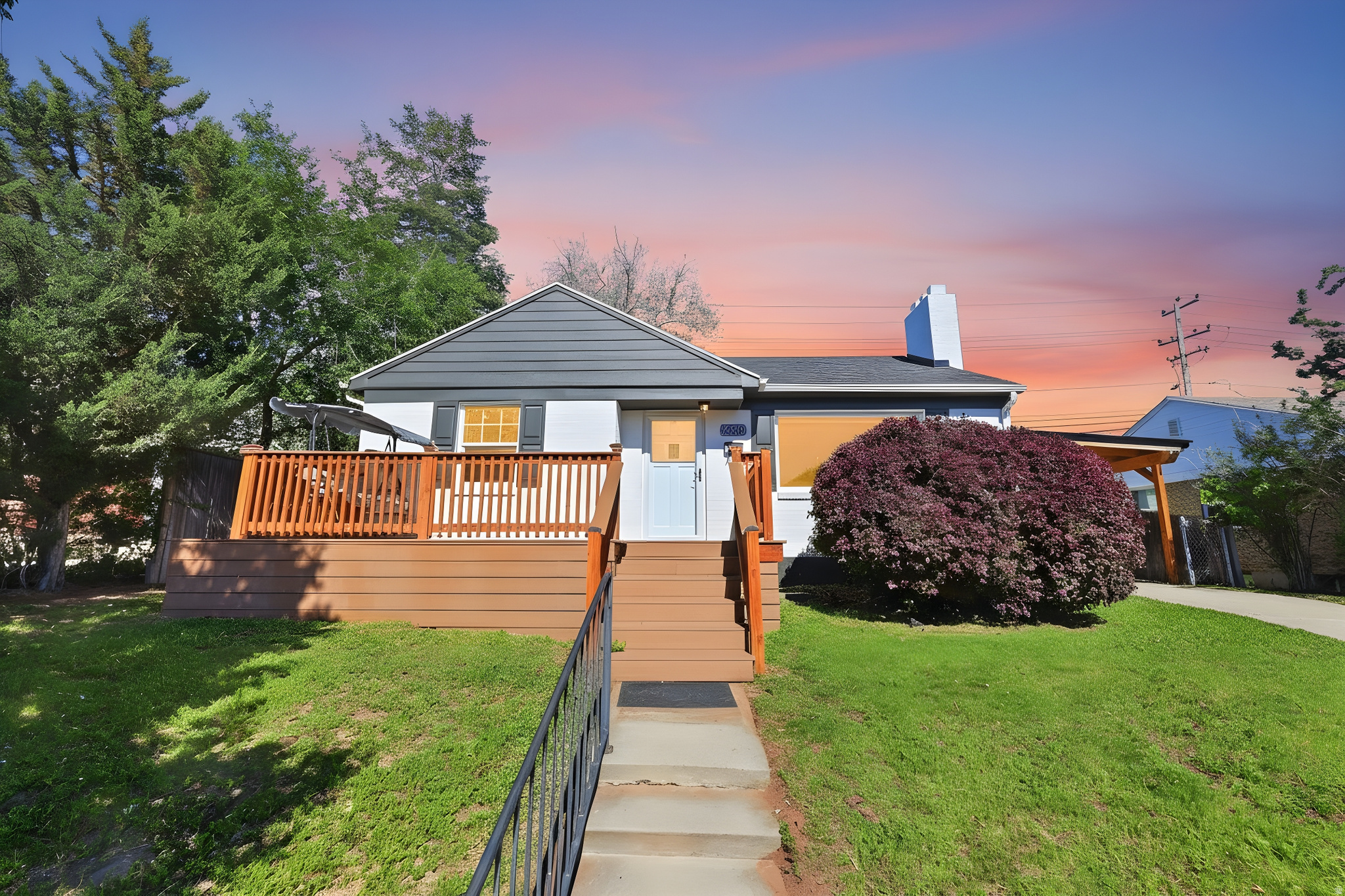 2215 S BROADMOOR