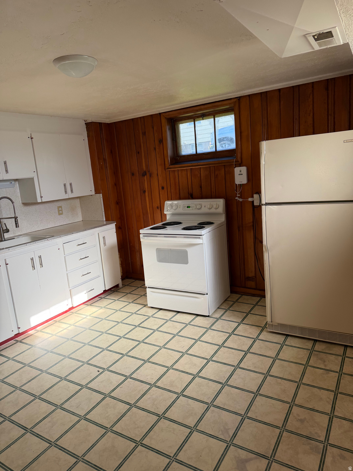 3546 VANBUREN