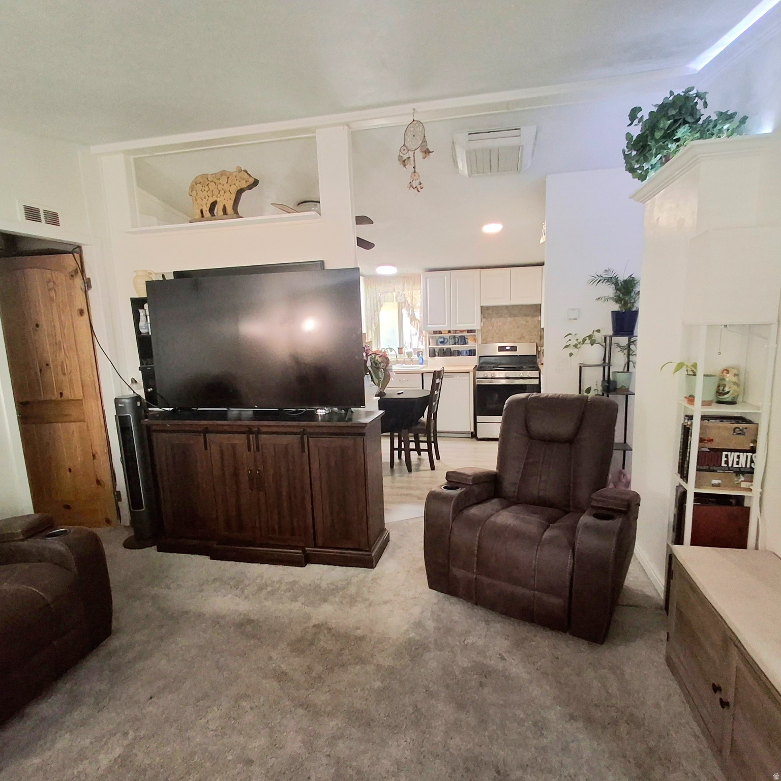 1258 W CHICKADEE