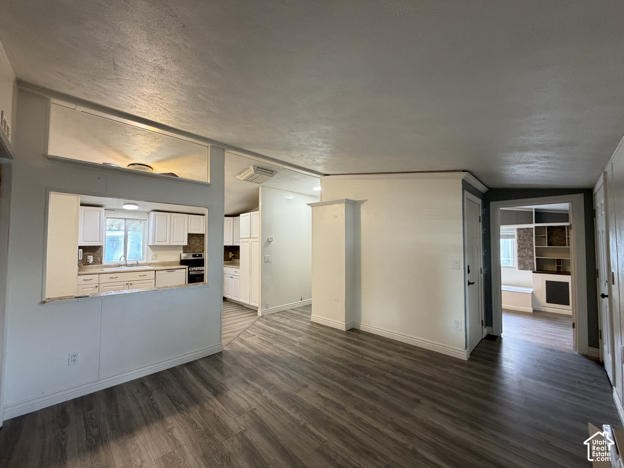 1258 W CHICKADEE