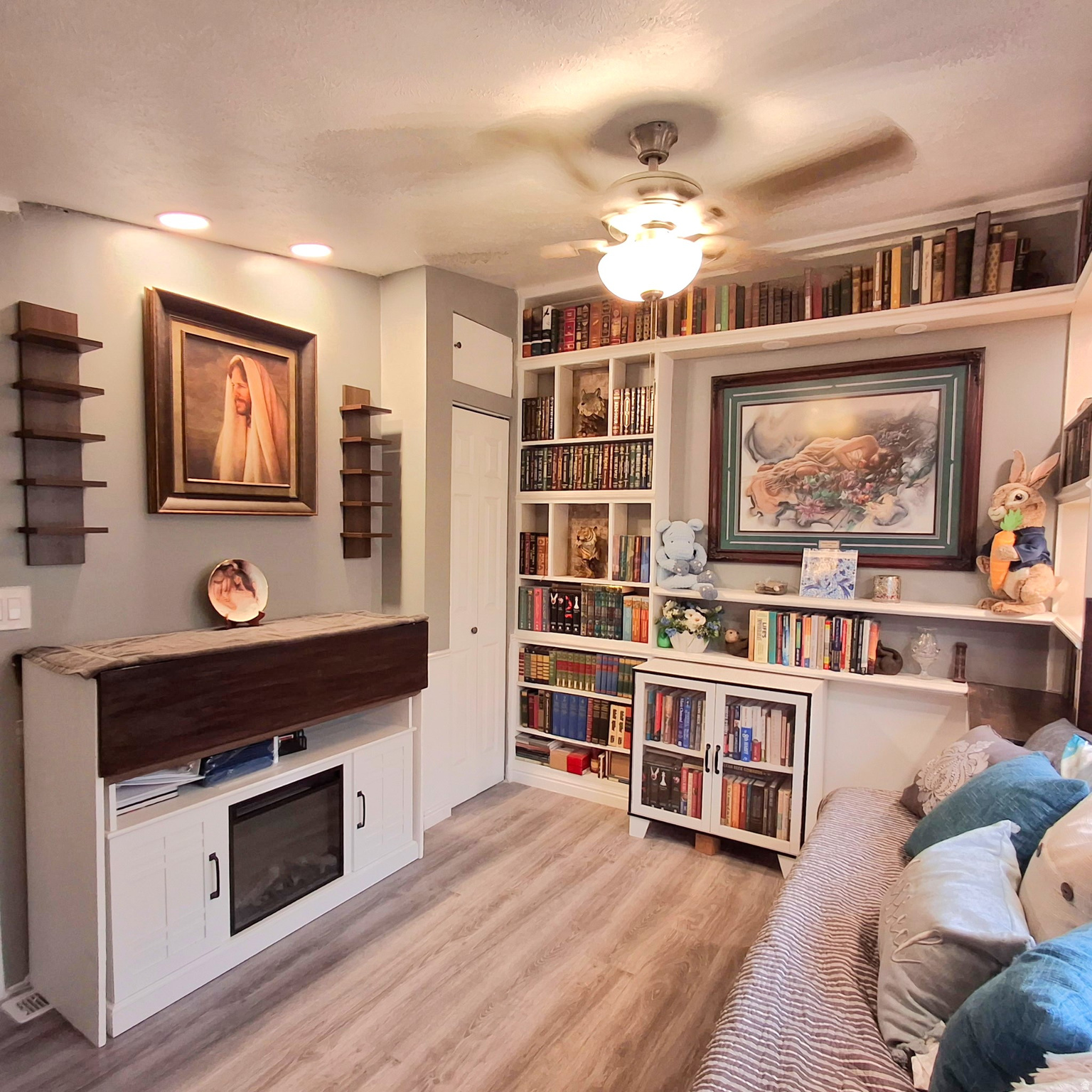1258 W CHICKADEE