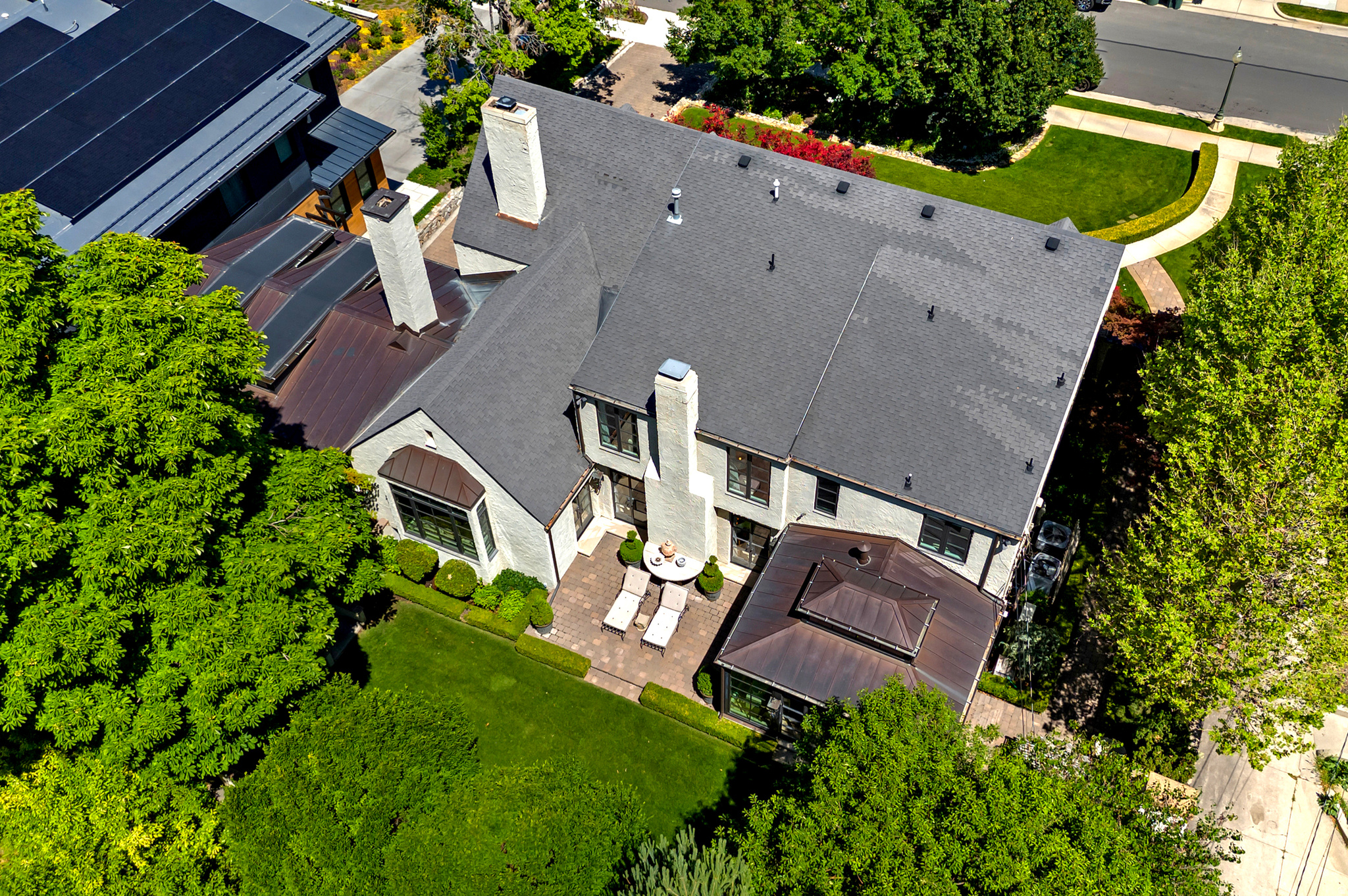 1270 E YALE AVE