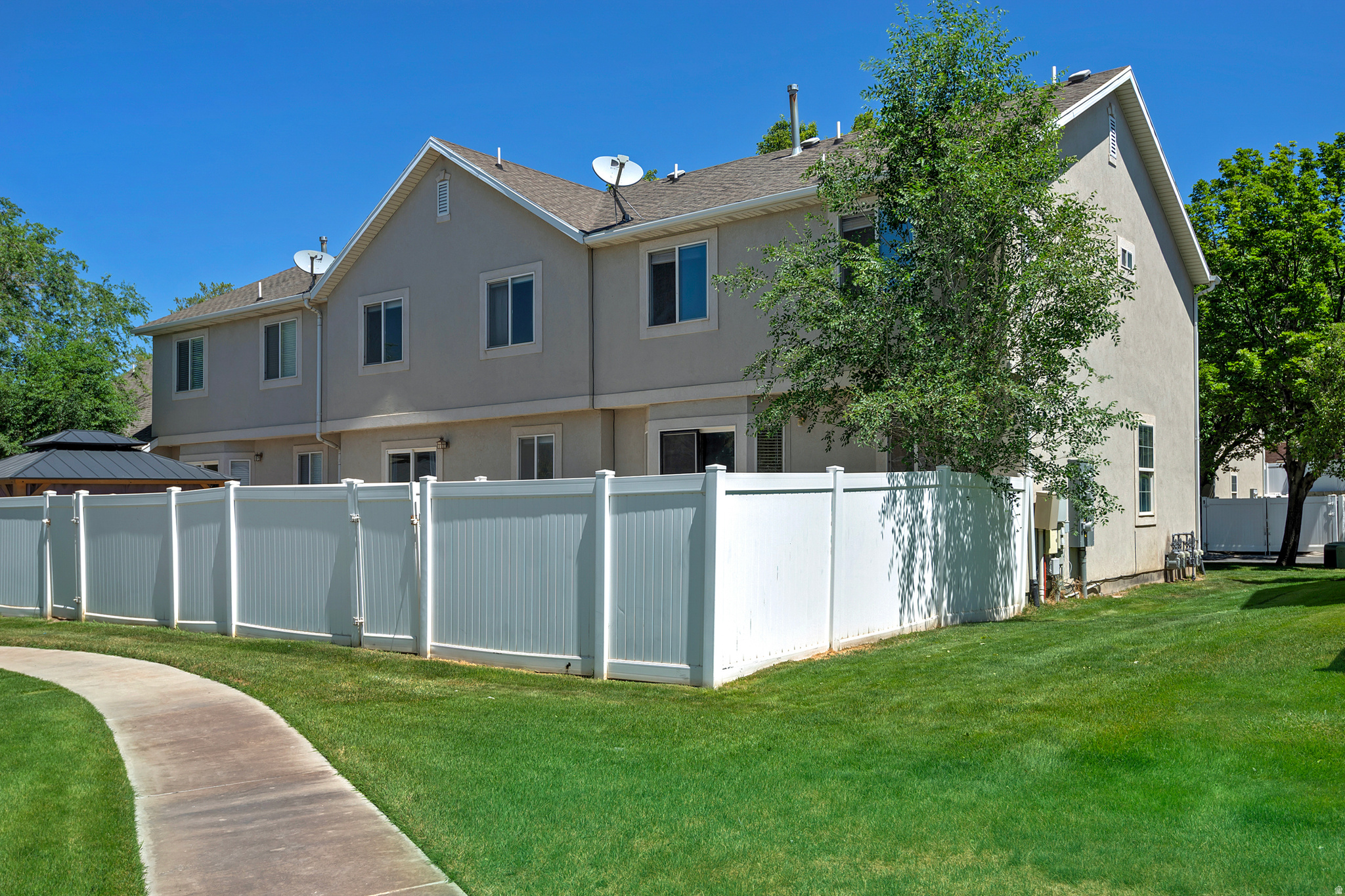 3155 W DAVENCOURT LOOP