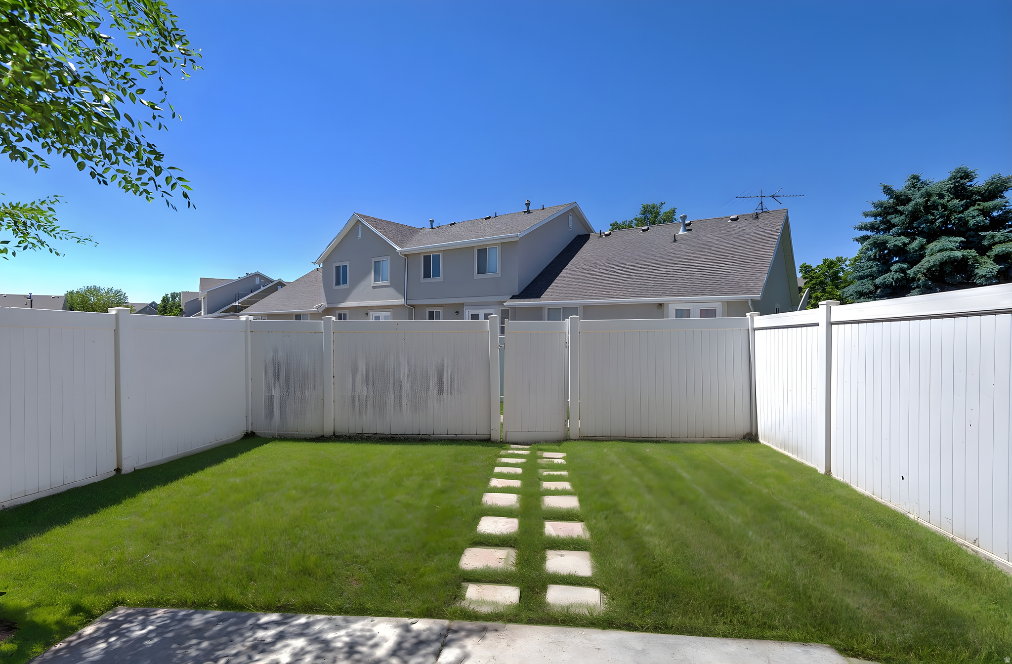 3155 W DAVENCOURT LOOP