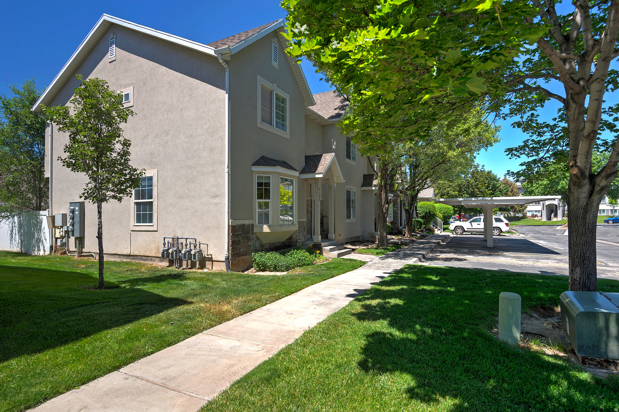 3155 W DAVENCOURT LOOP
