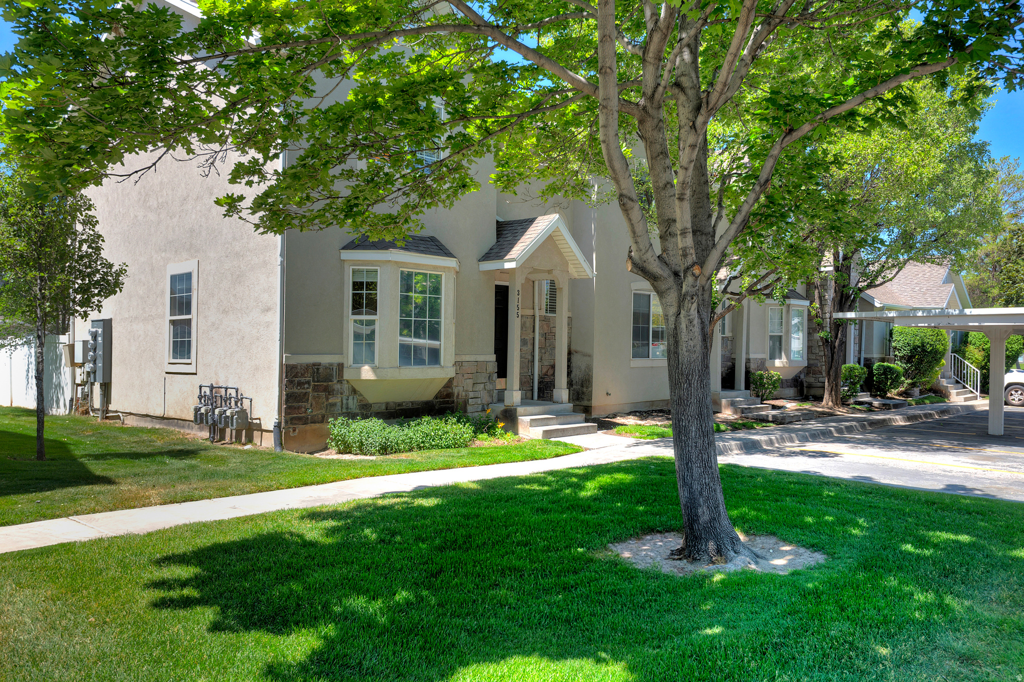 3155 W DAVENCOURT LOOP