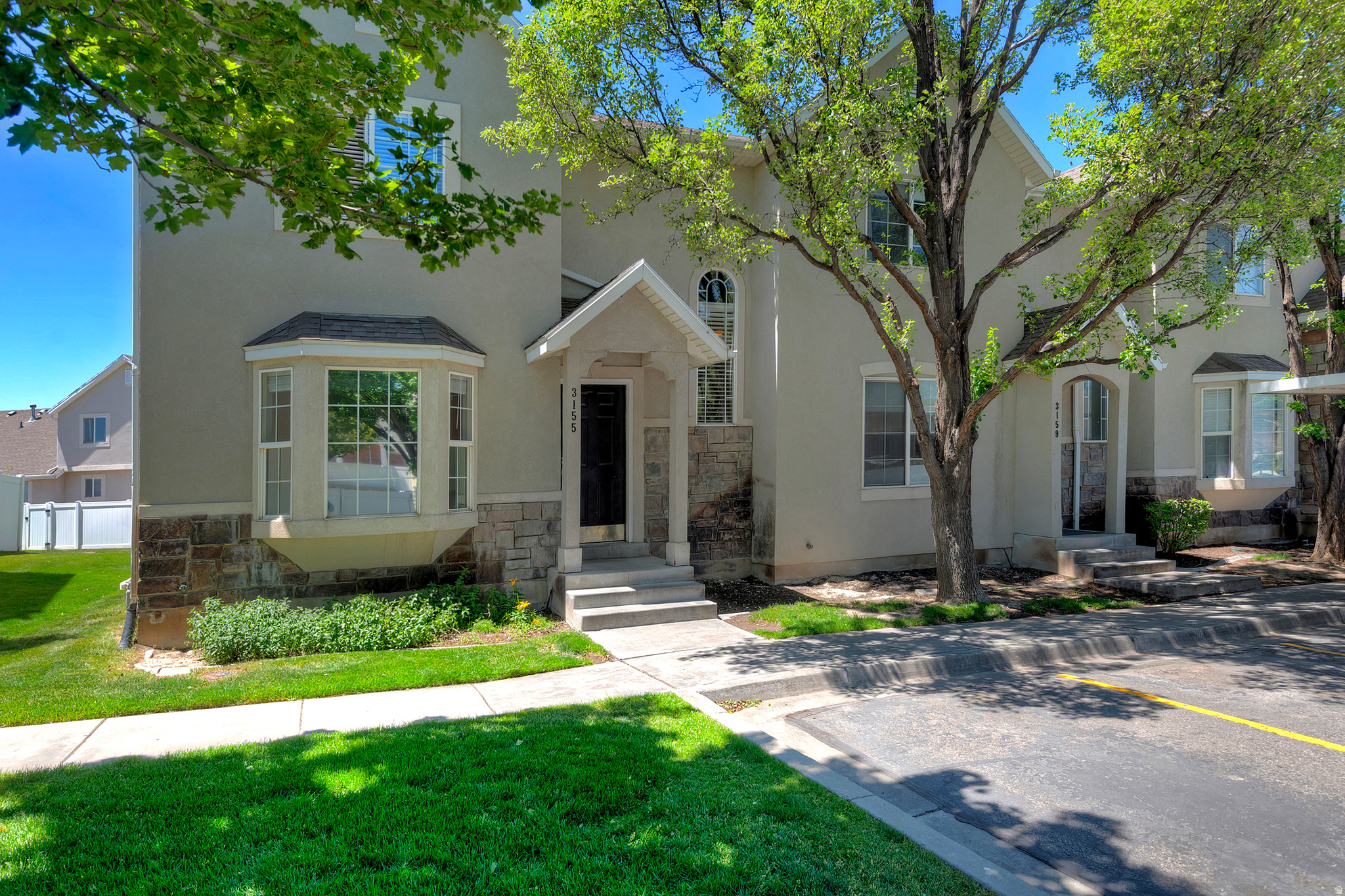 3155 W DAVENCOURT LOOP