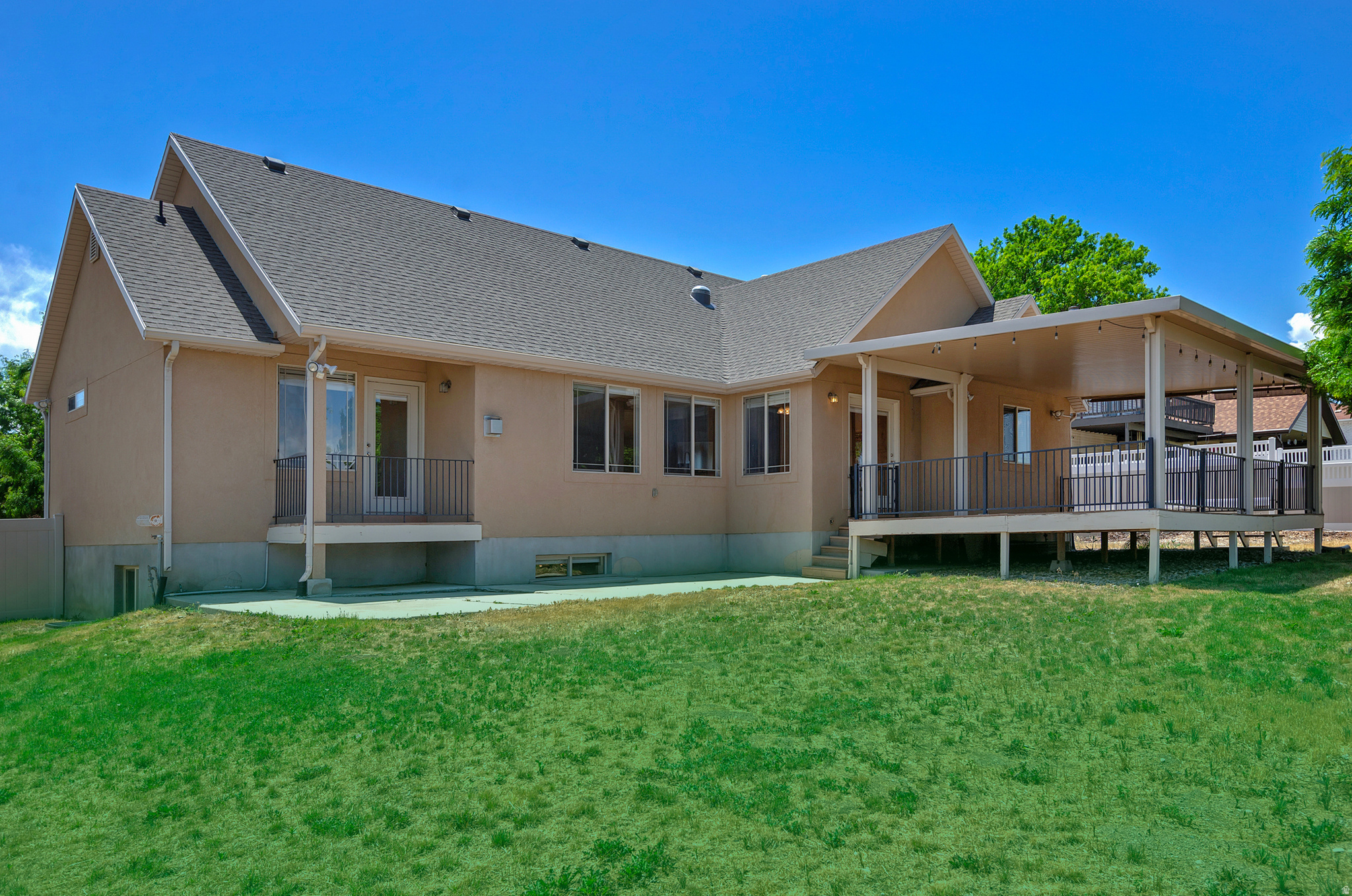 1376 W JORDAN HILLS DR