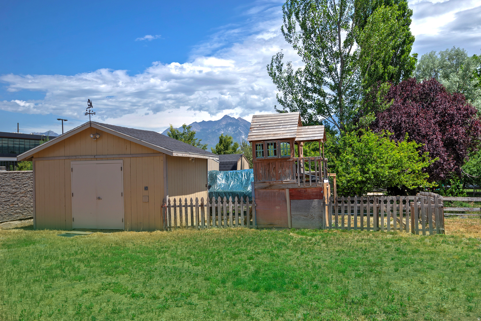 1376 W JORDAN HILLS DR