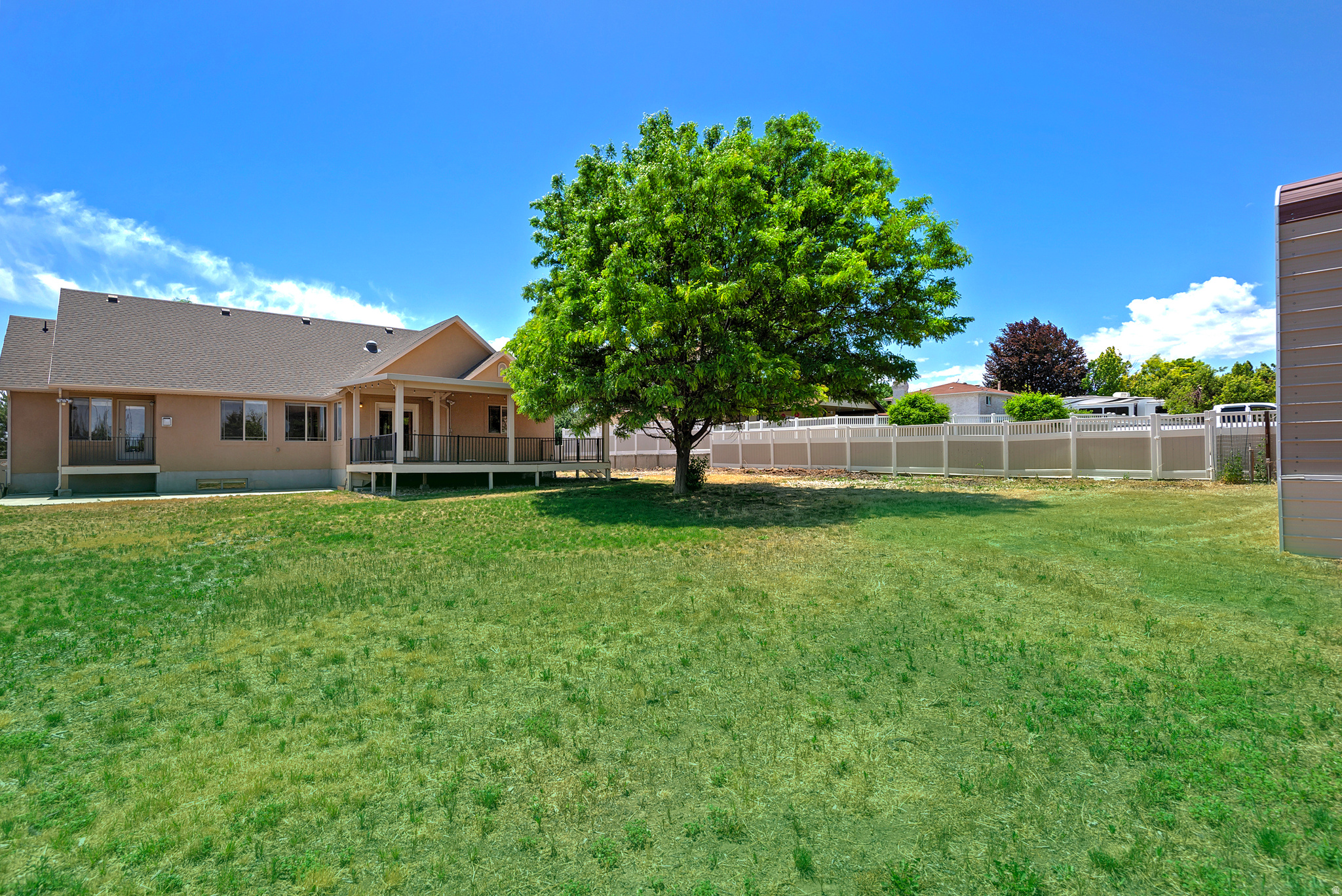 1376 W JORDAN HILLS DR