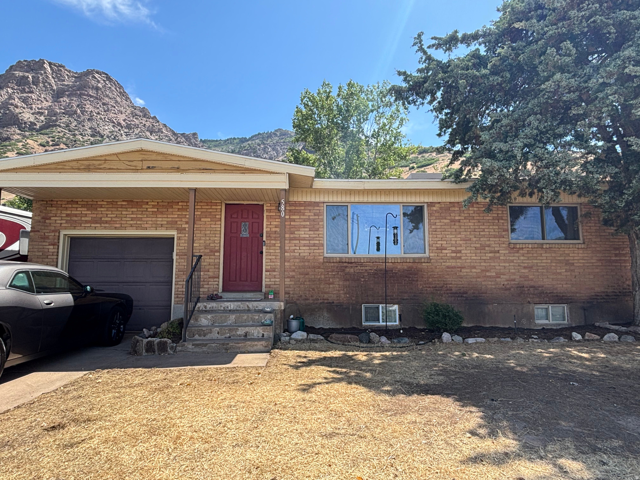 580 SIMORON DR