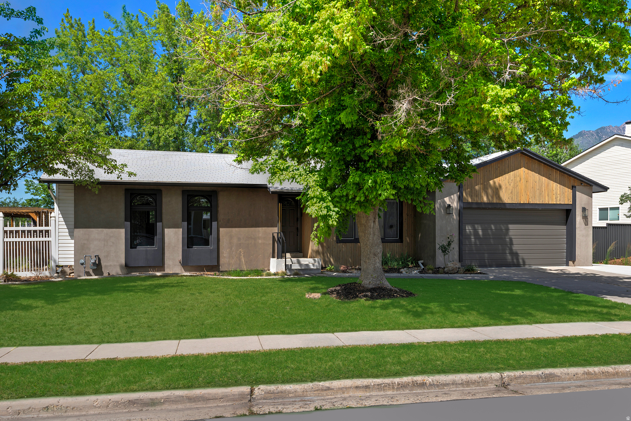 1797 E SKI VIEW DR DR