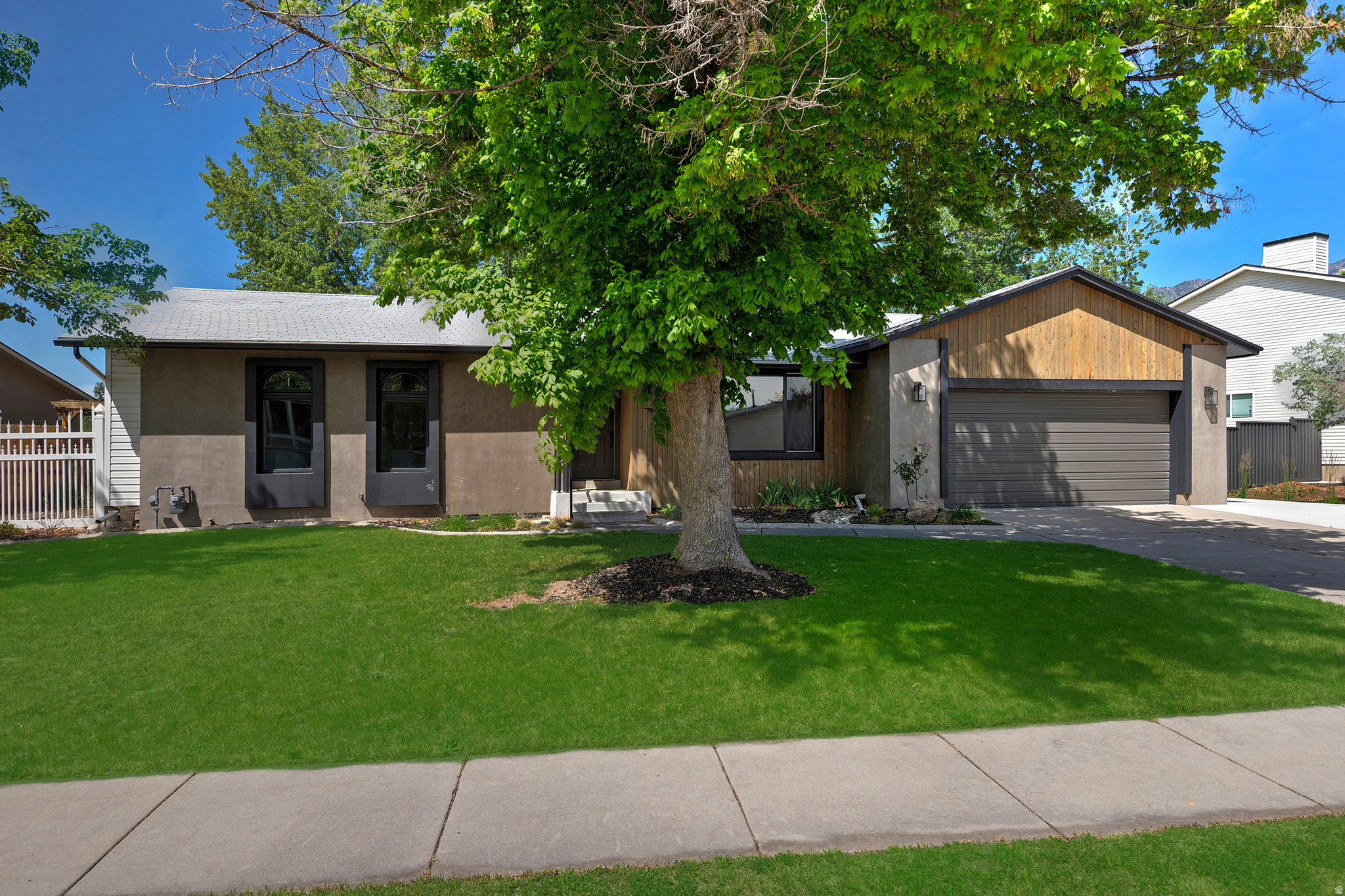 1797 E SKI VIEW DR DR
