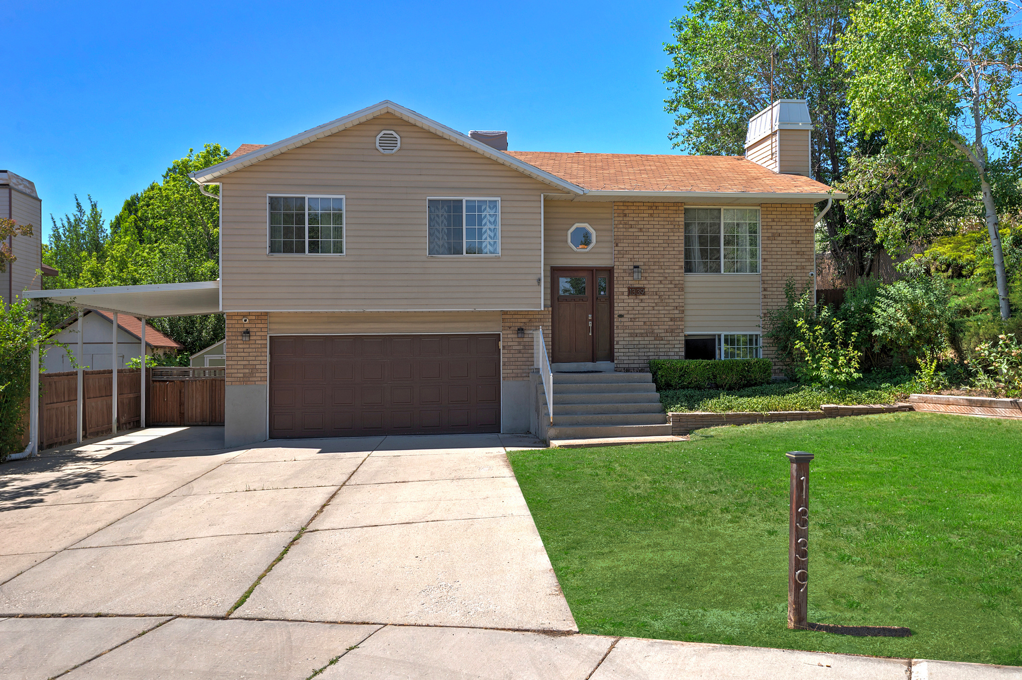 1339 W MORNING VISTA DR