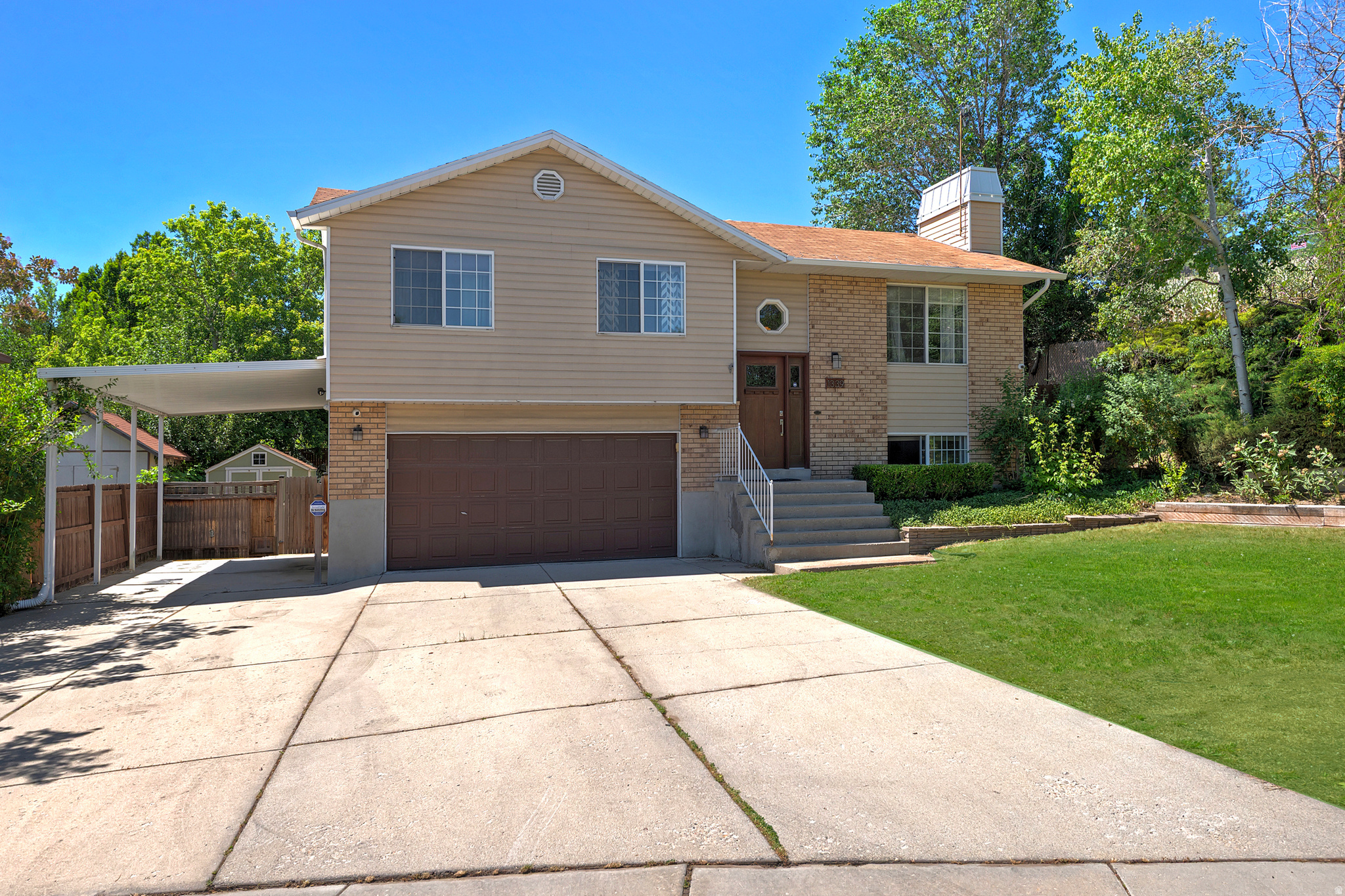 1339 W MORNING VISTA DR