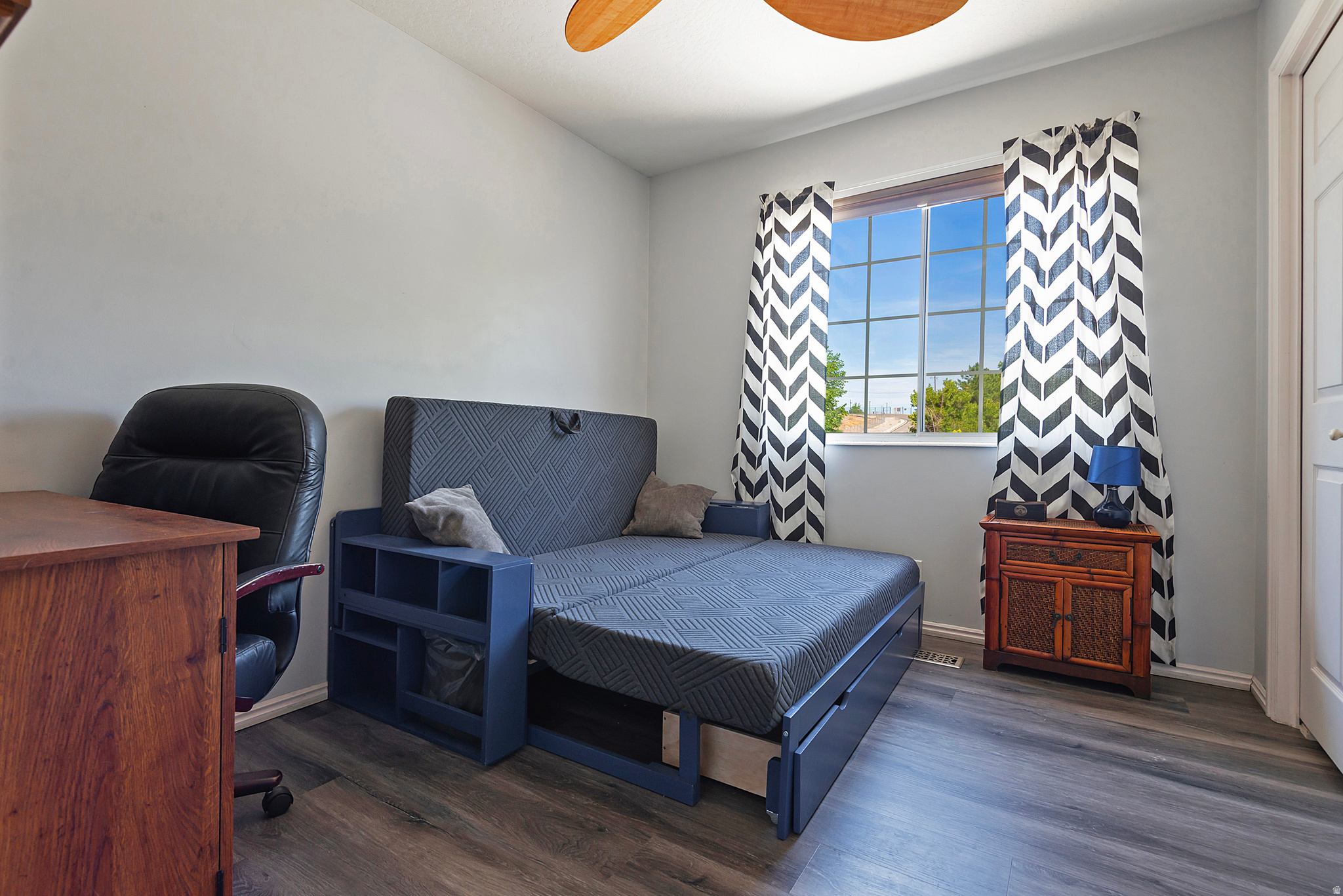 1339 W MORNING VISTA DR