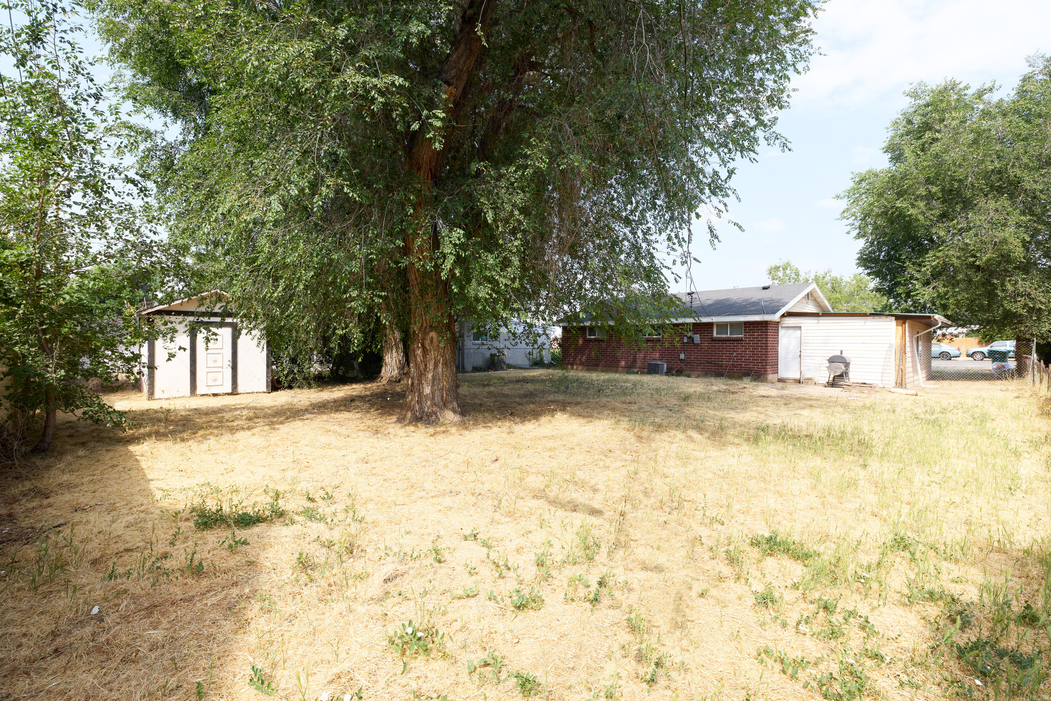 1504 N REID DR