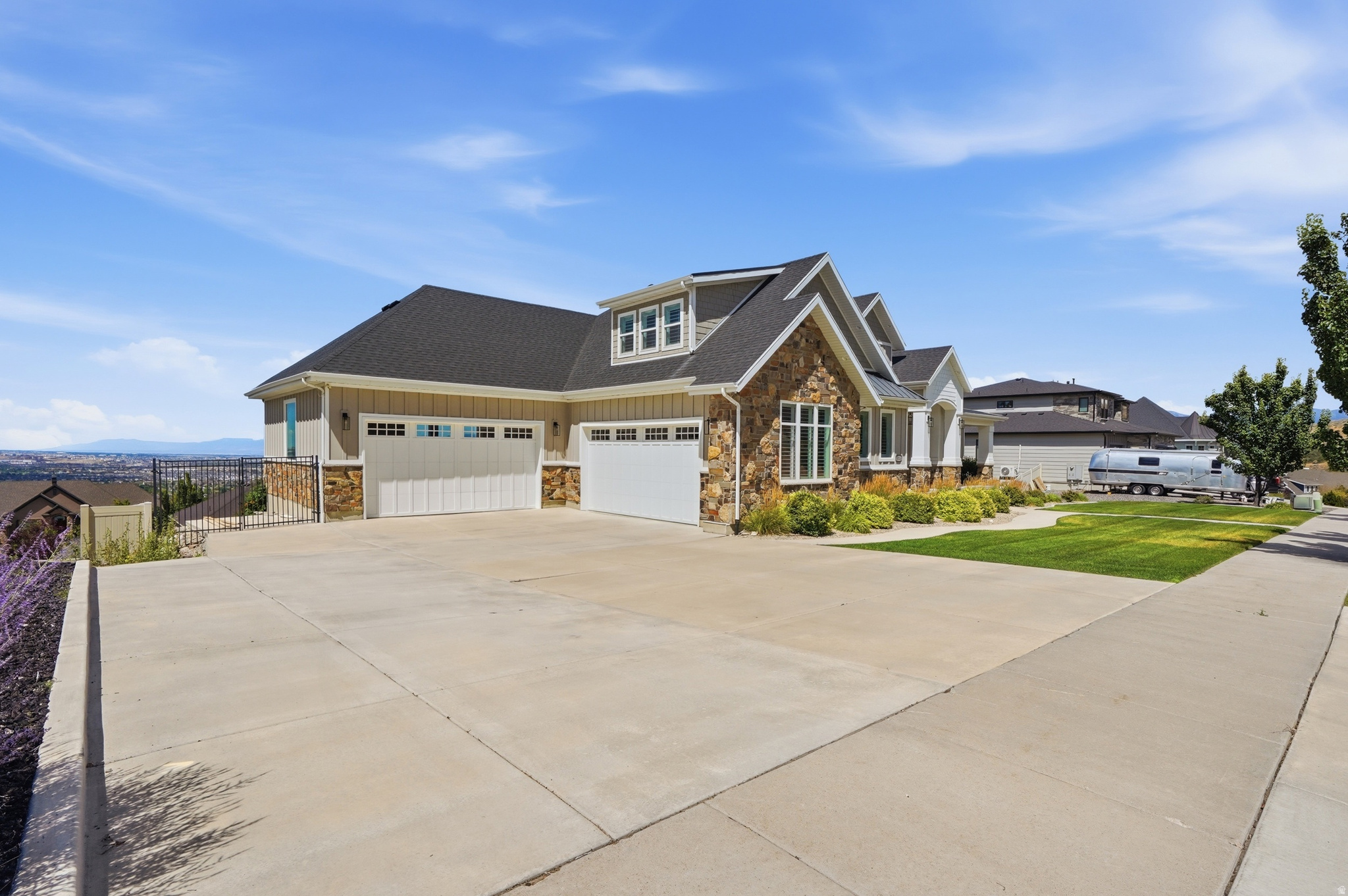 5314 W ROLLING BROOK DR