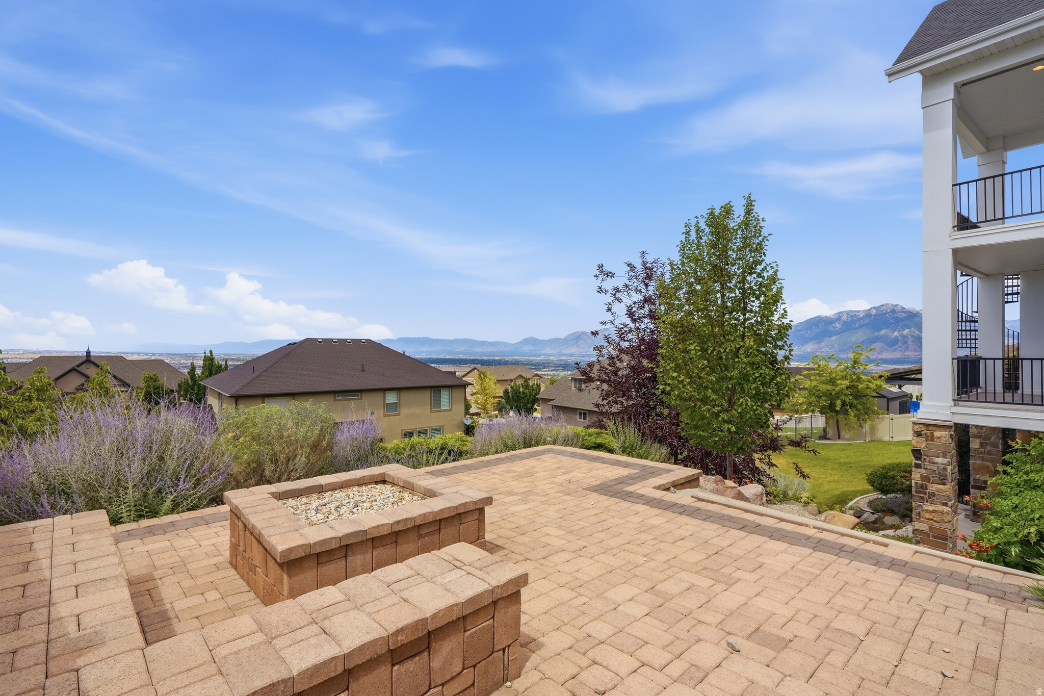 5314 W ROLLING BROOK DR