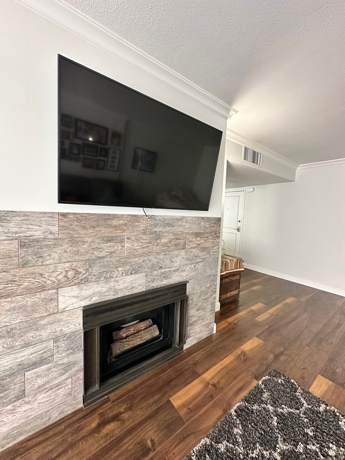241 N VINE ST #207W
