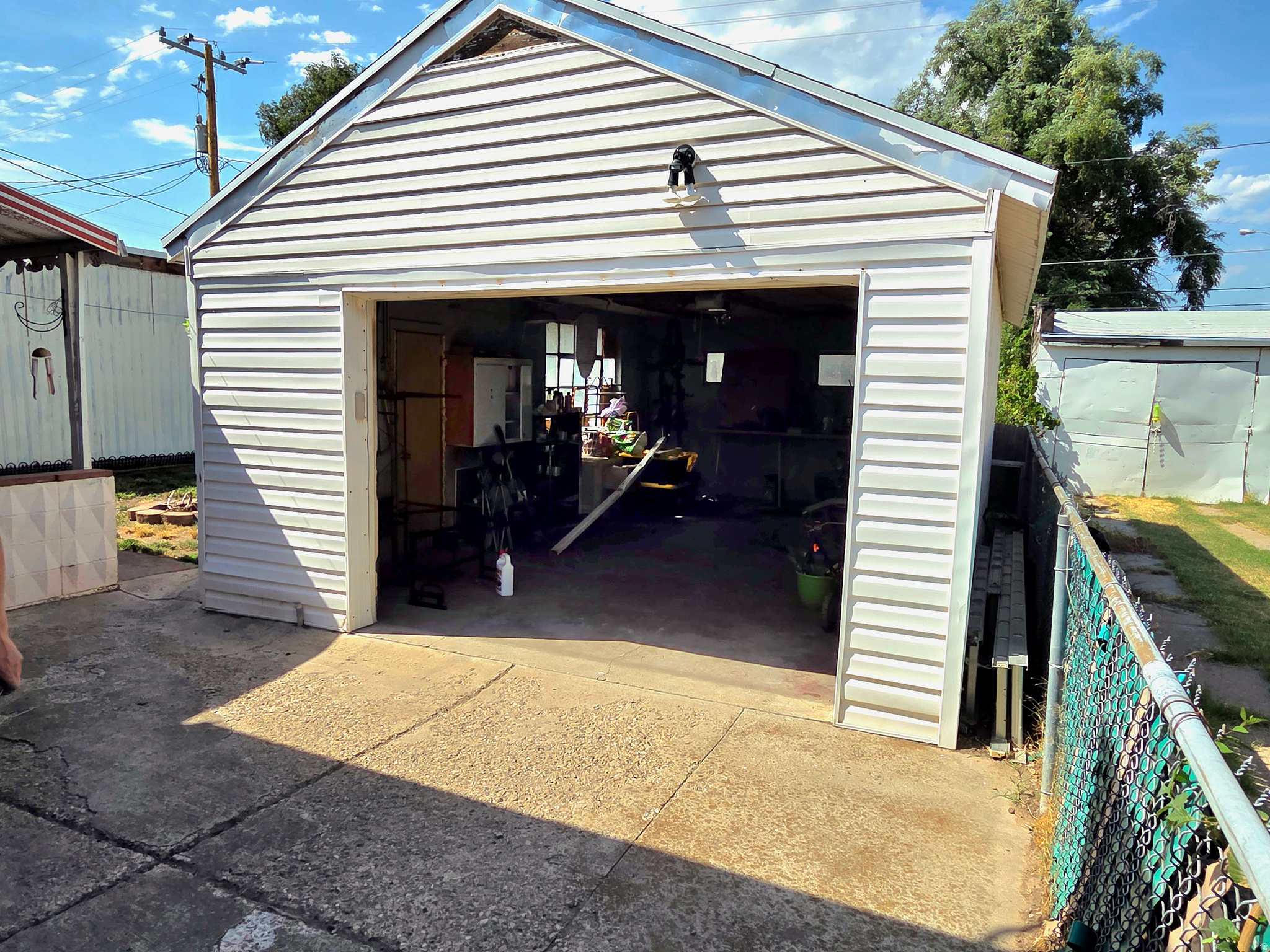340 E GODDARD