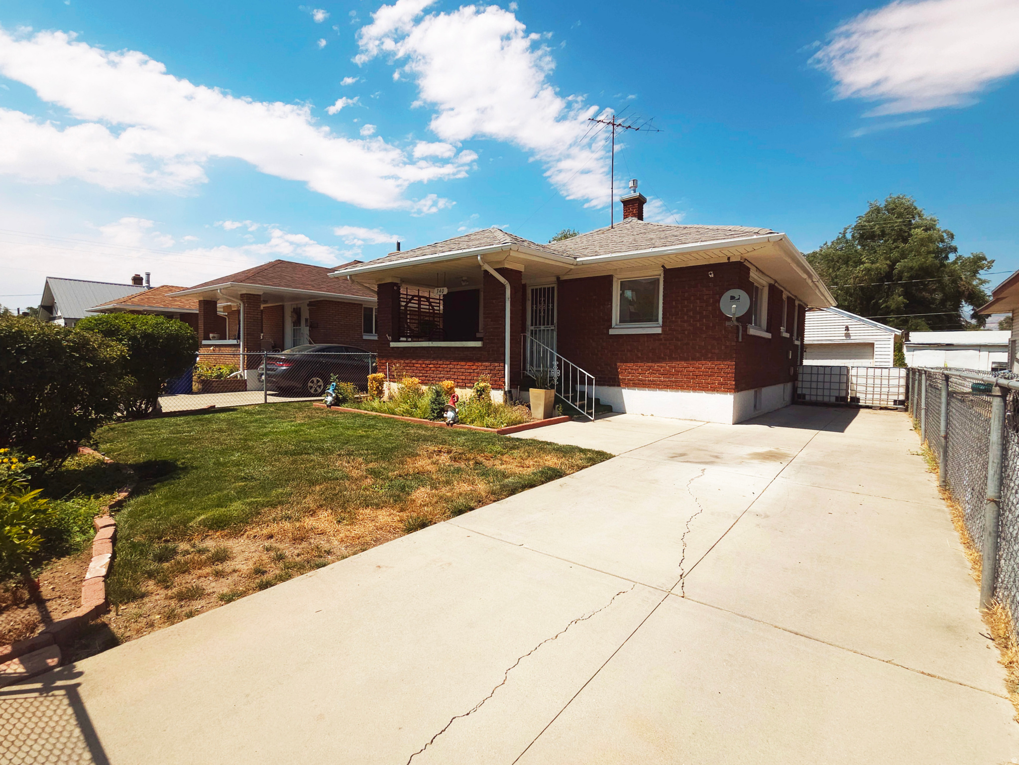 340 E GODDARD