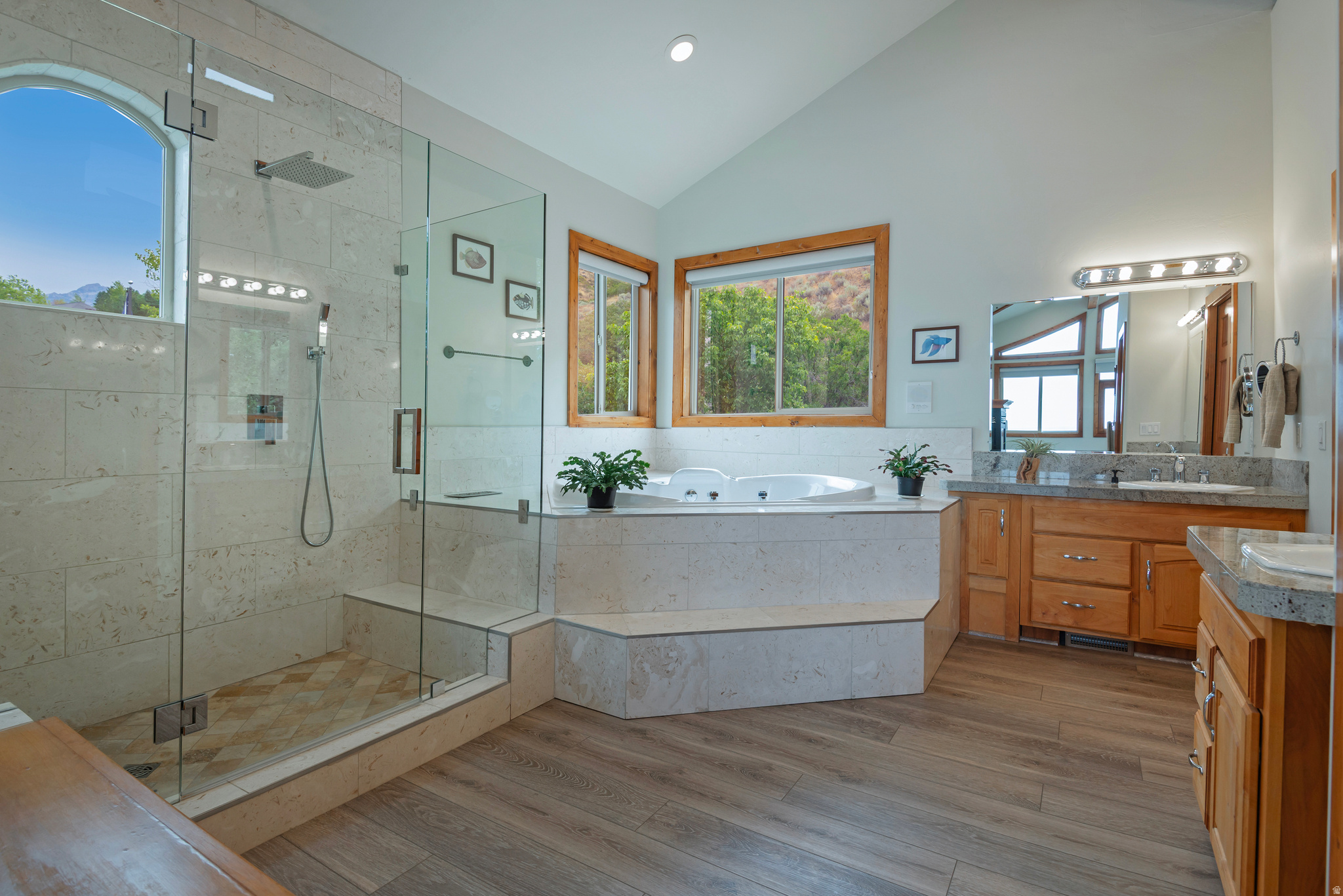 12189 S KODIAK CT