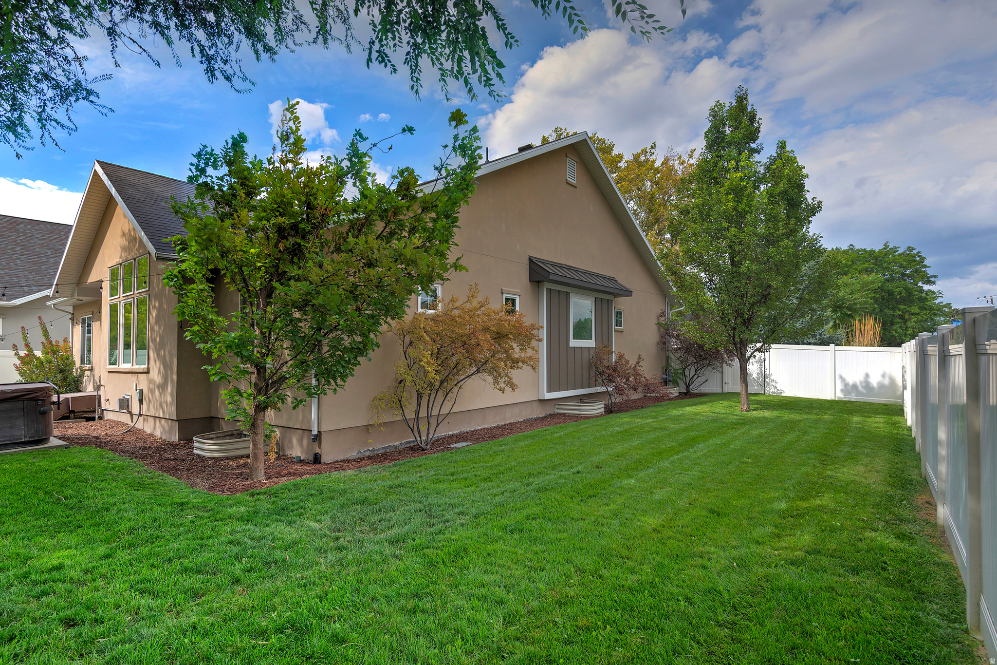 3981 S ORCHARD PARK COURT