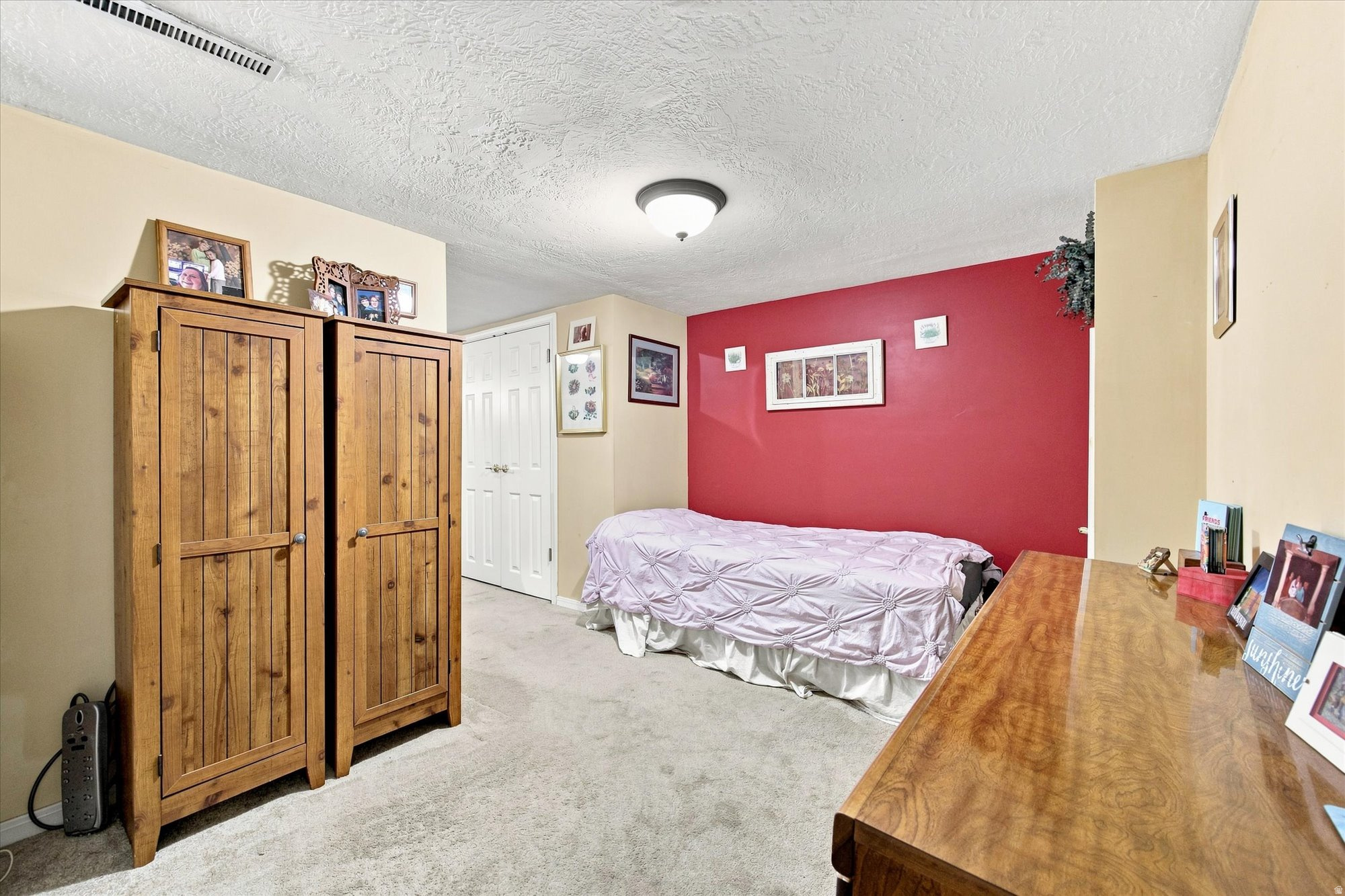 171 E MOUNTAIN VIEW DR