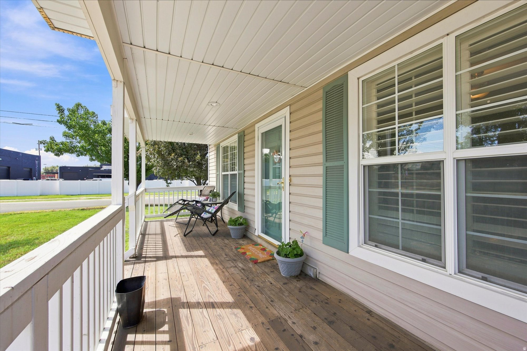 171 E MOUNTAIN VIEW DR