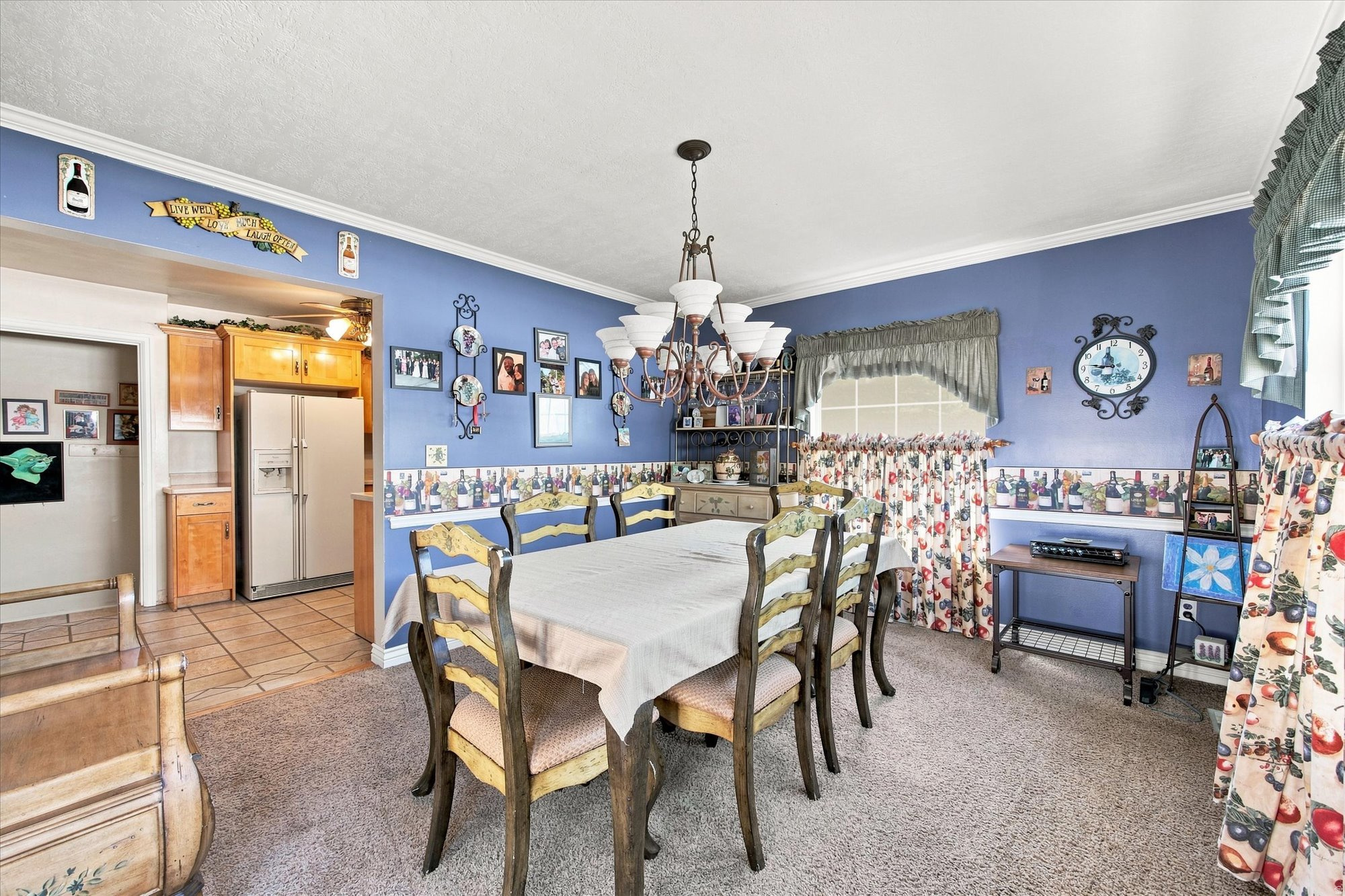171 E MOUNTAIN VIEW DR