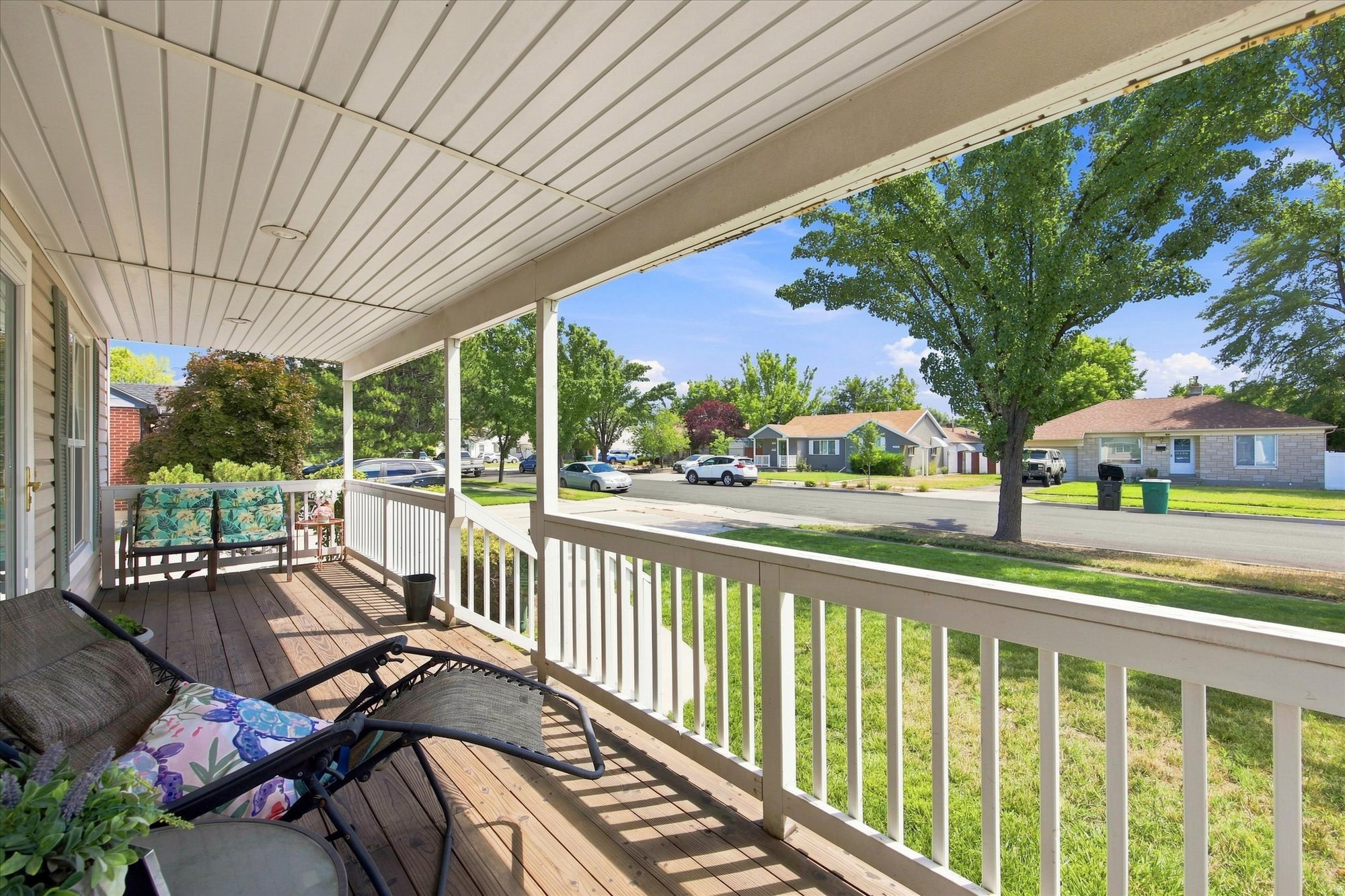 171 E MOUNTAIN VIEW DR