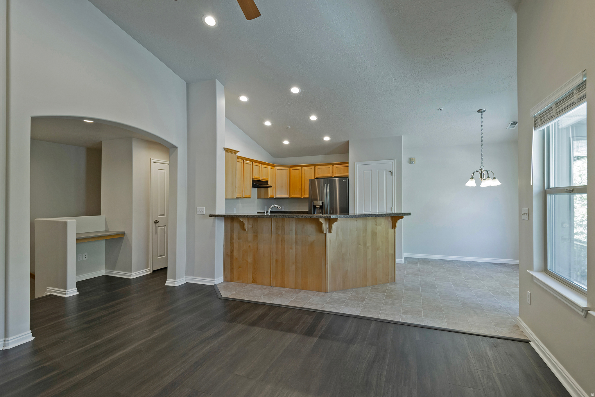 880 E RED SAGE LN