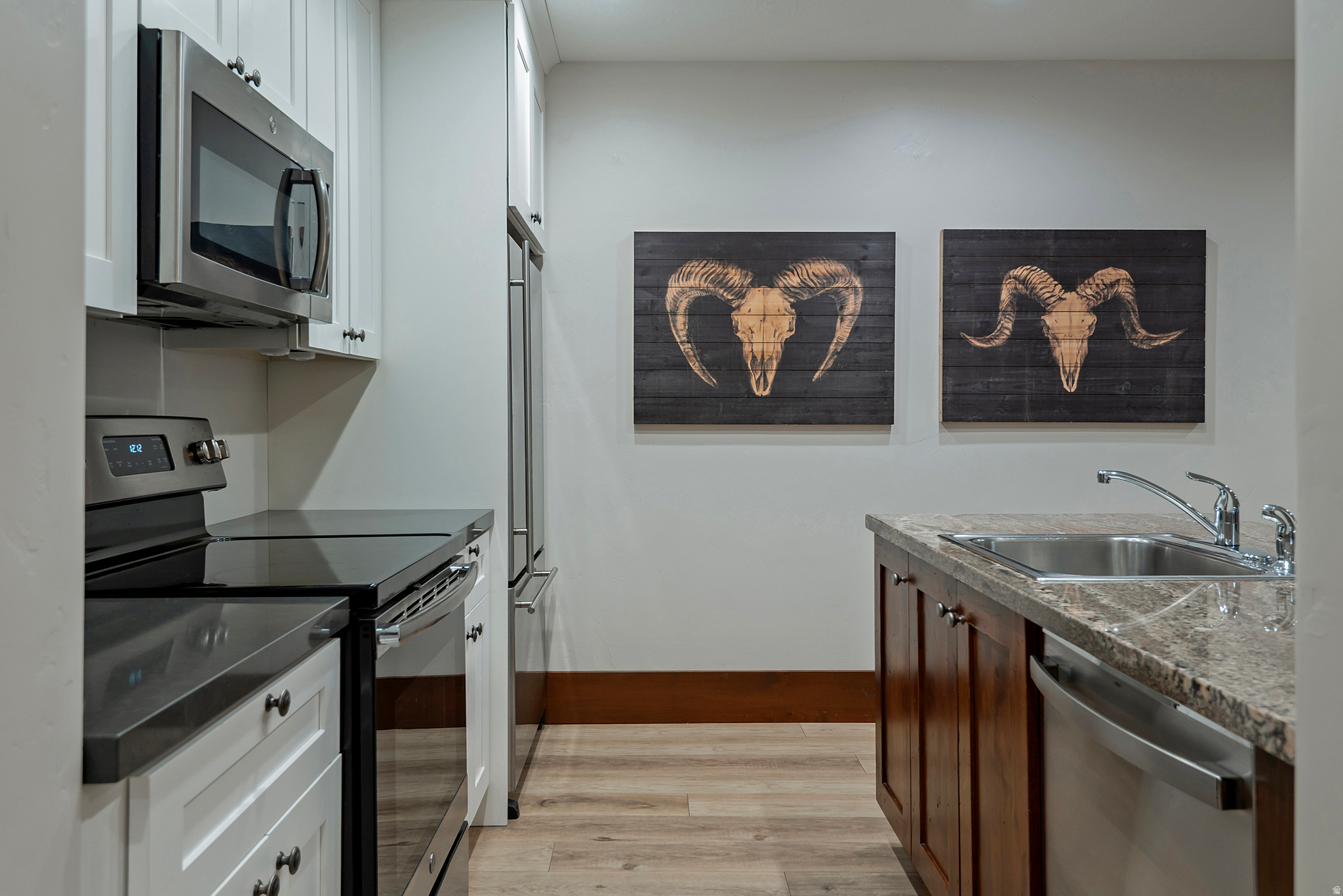 1054 E 200 S