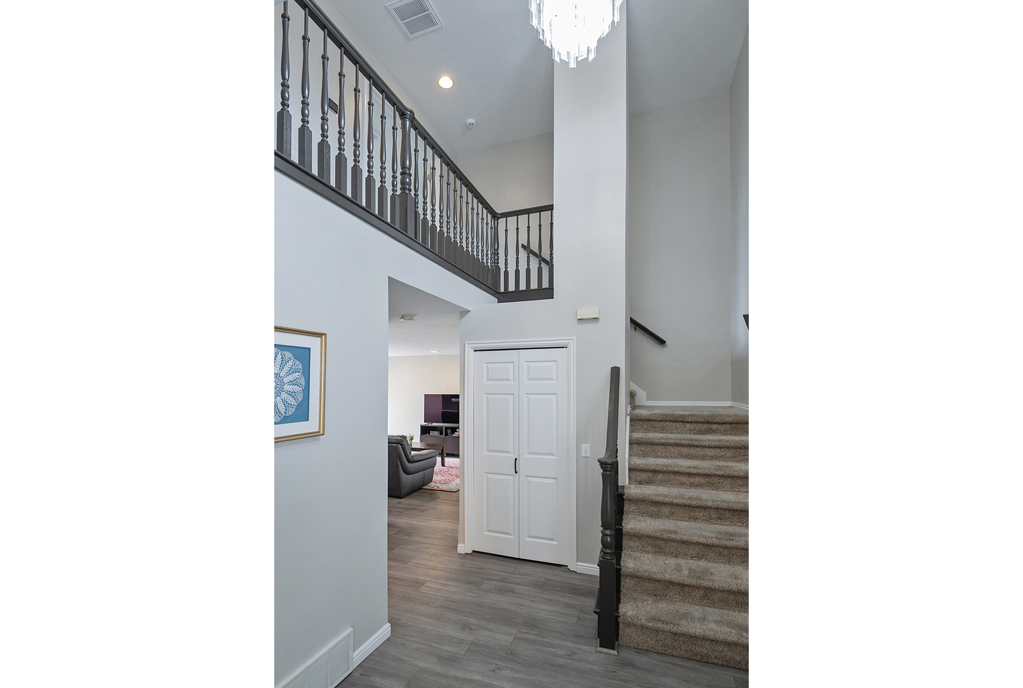 236 E ASHBROOK CIR