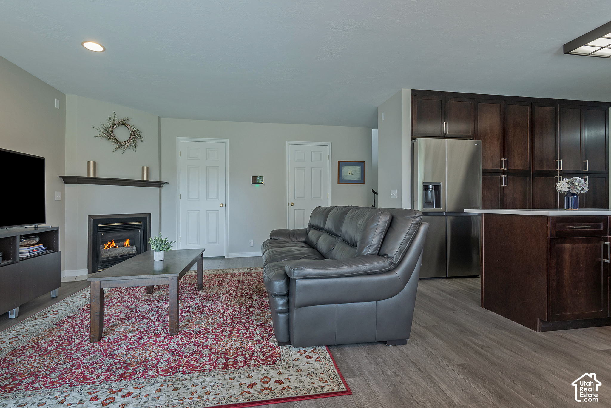 236 E ASHBROOK CIR