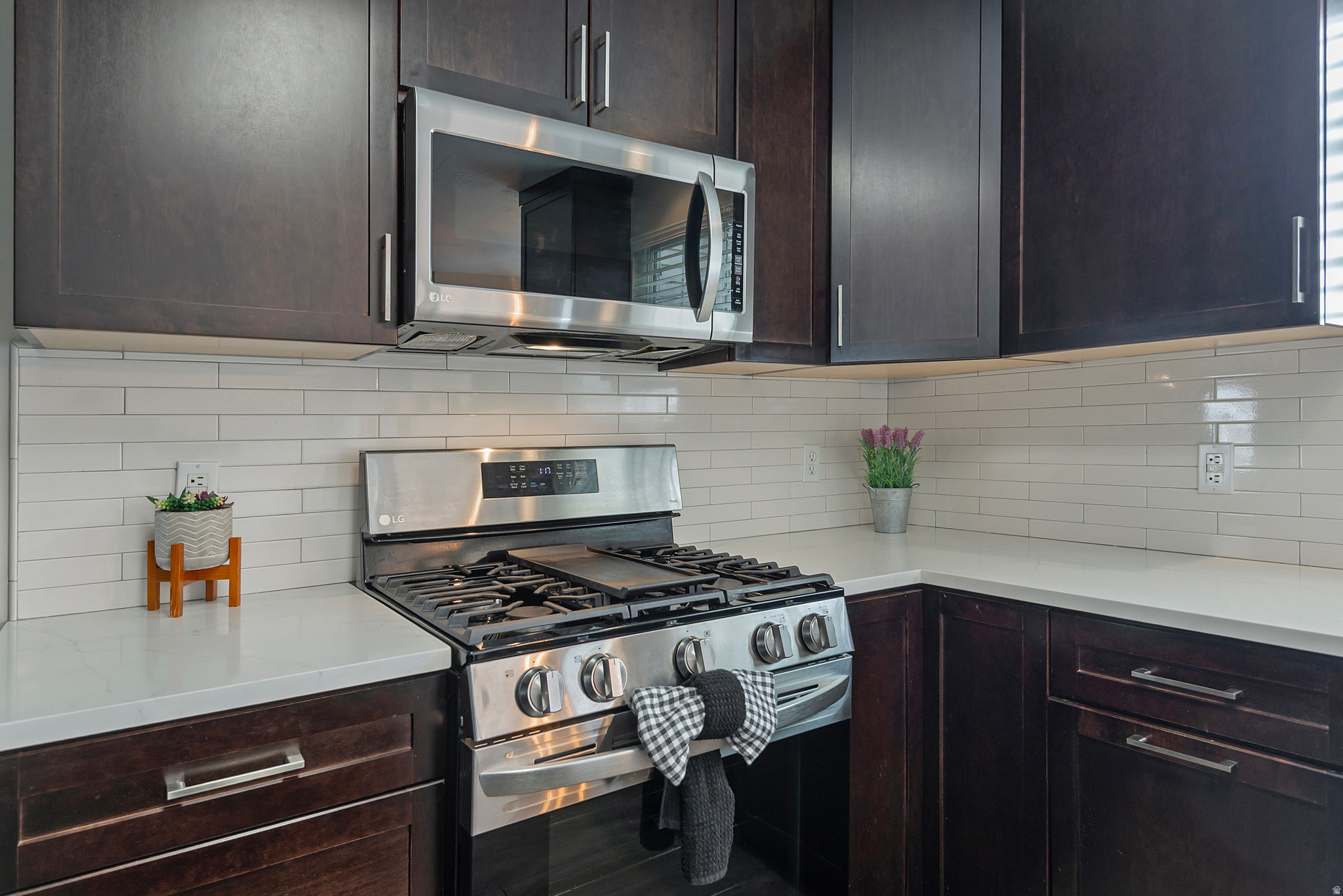 236 E ASHBROOK CIR