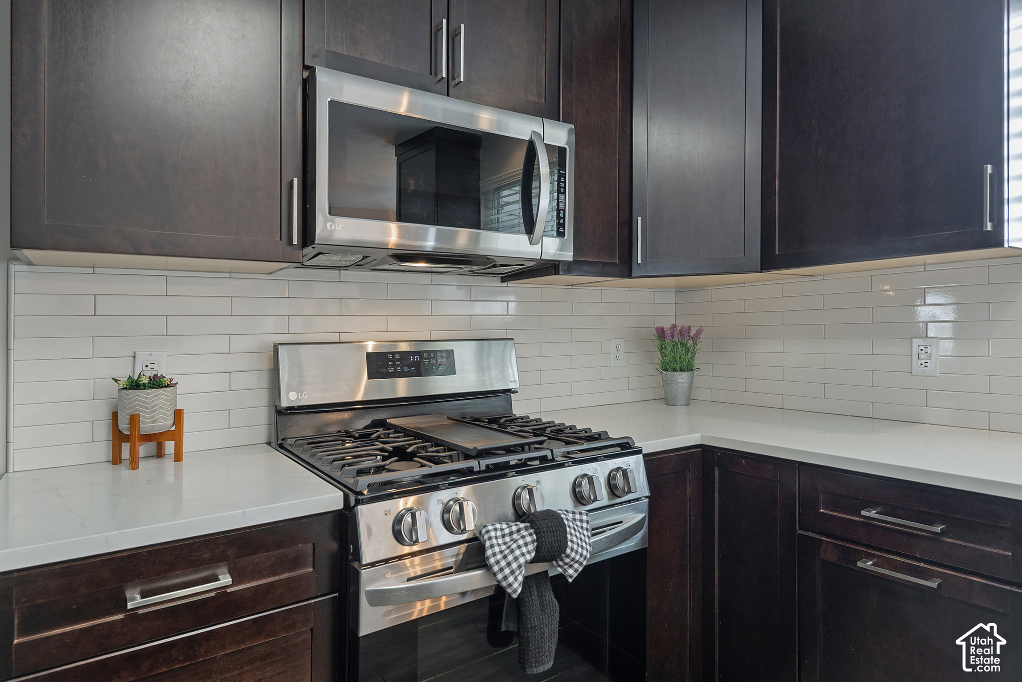 236 E ASHBROOK CIR