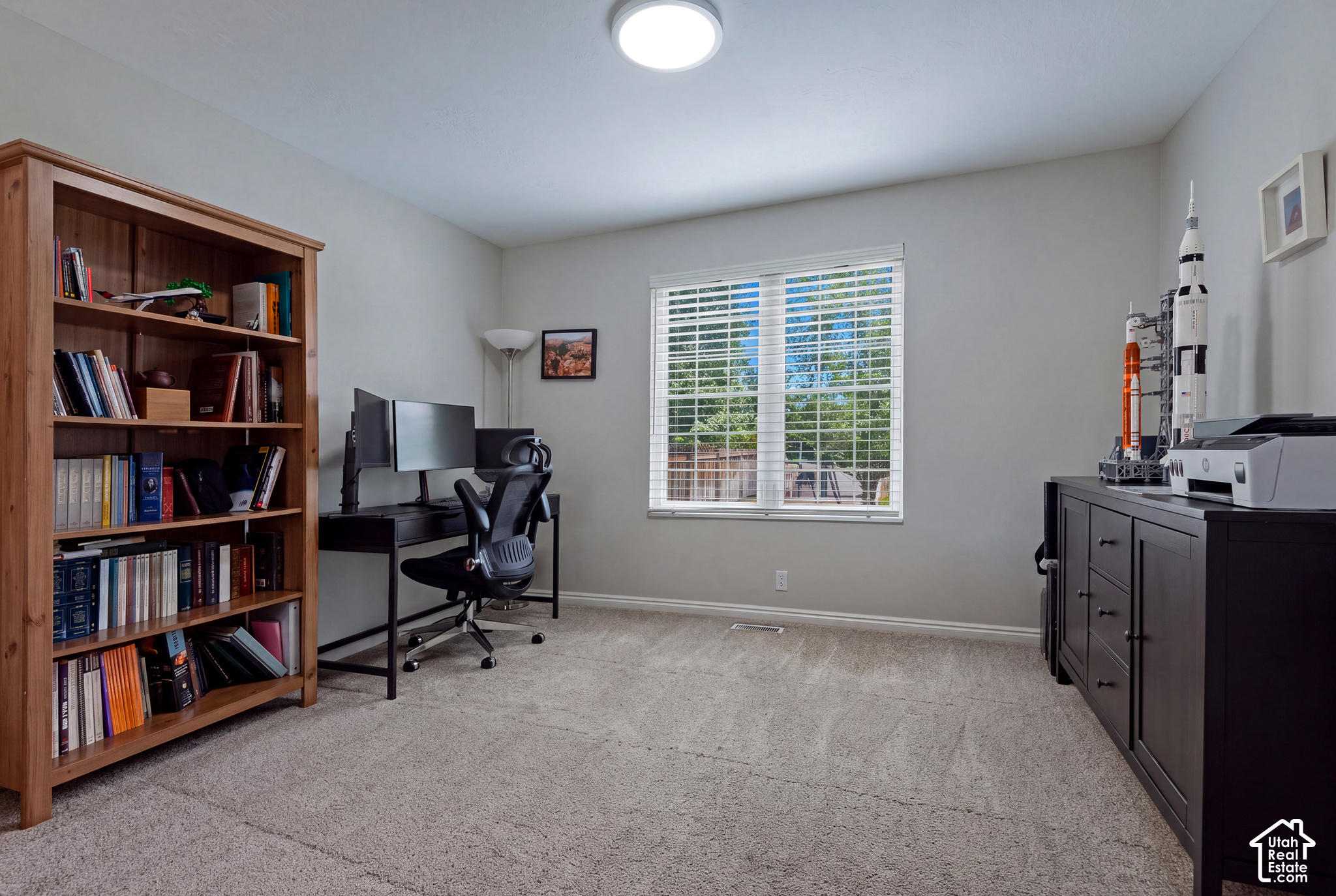 236 E ASHBROOK CIR