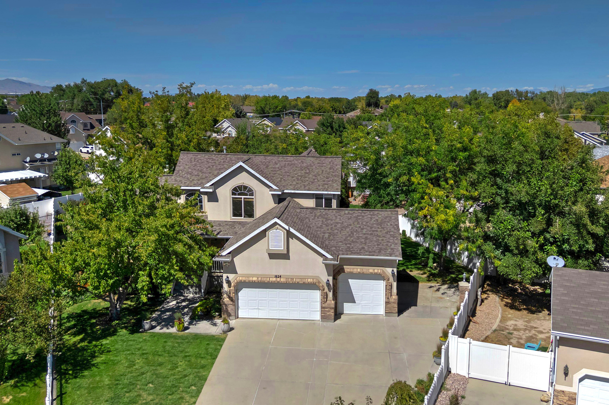 1624 W SIENA CIR