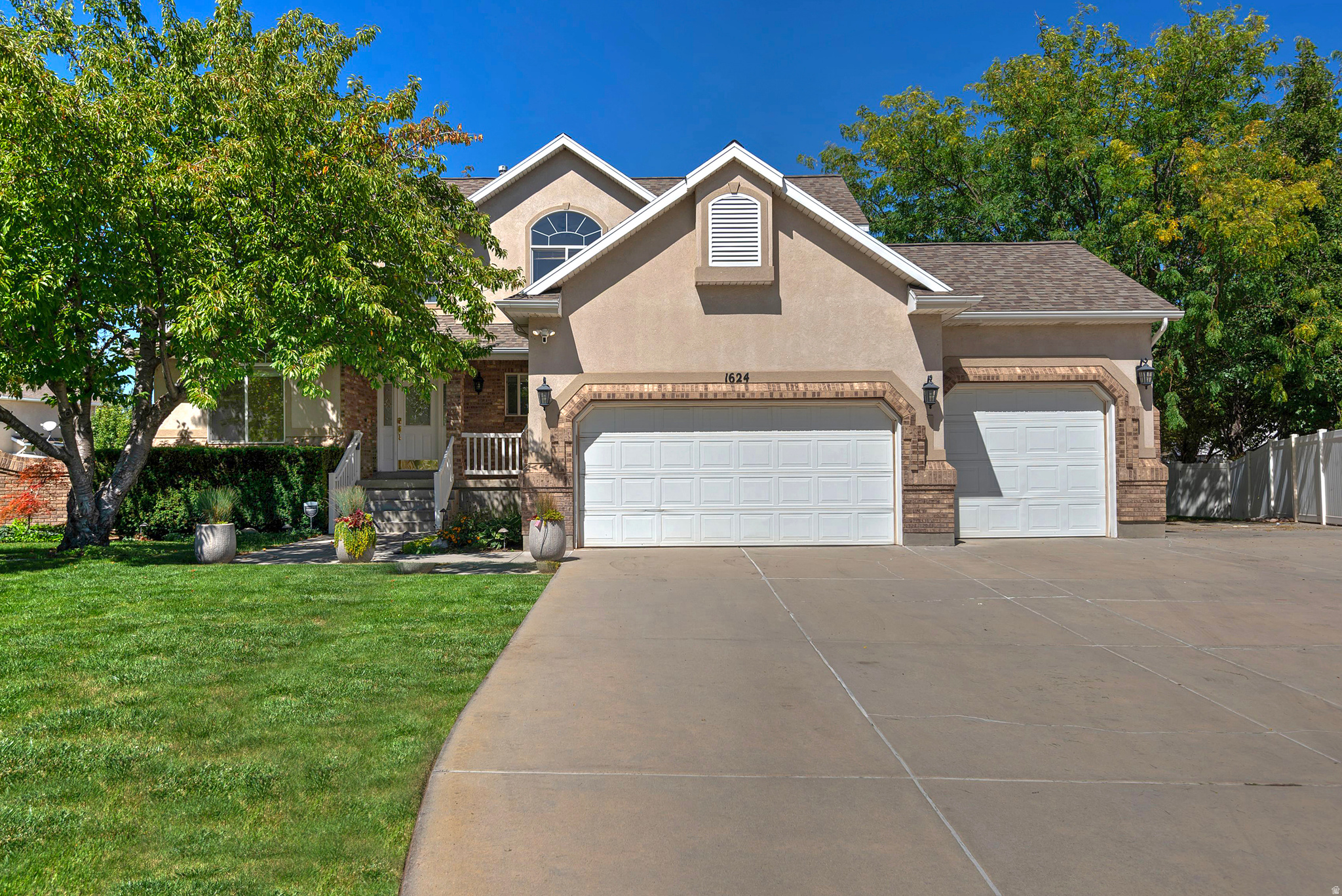 1624 W SIENA CIR