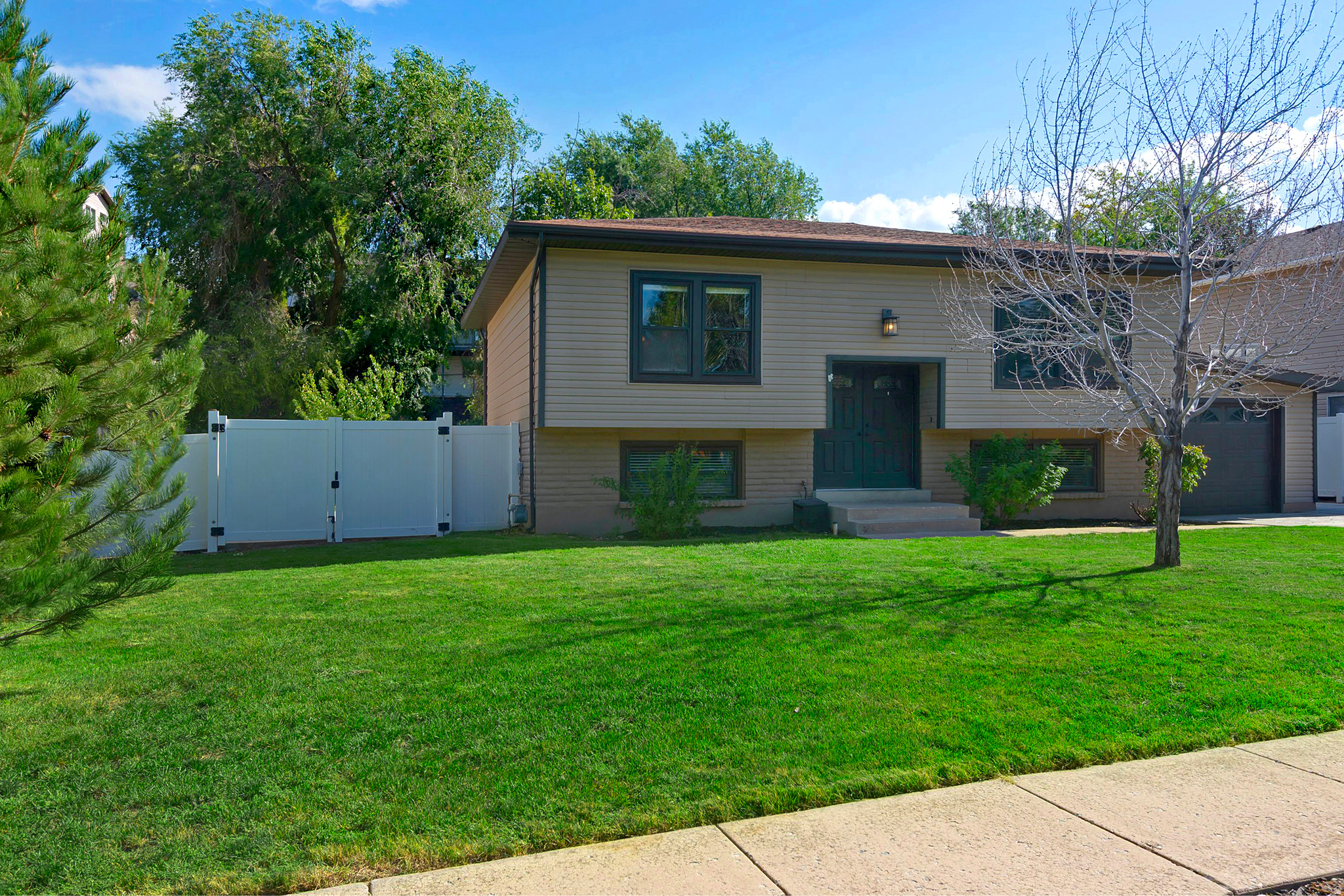 8523 S KELSCH DR
