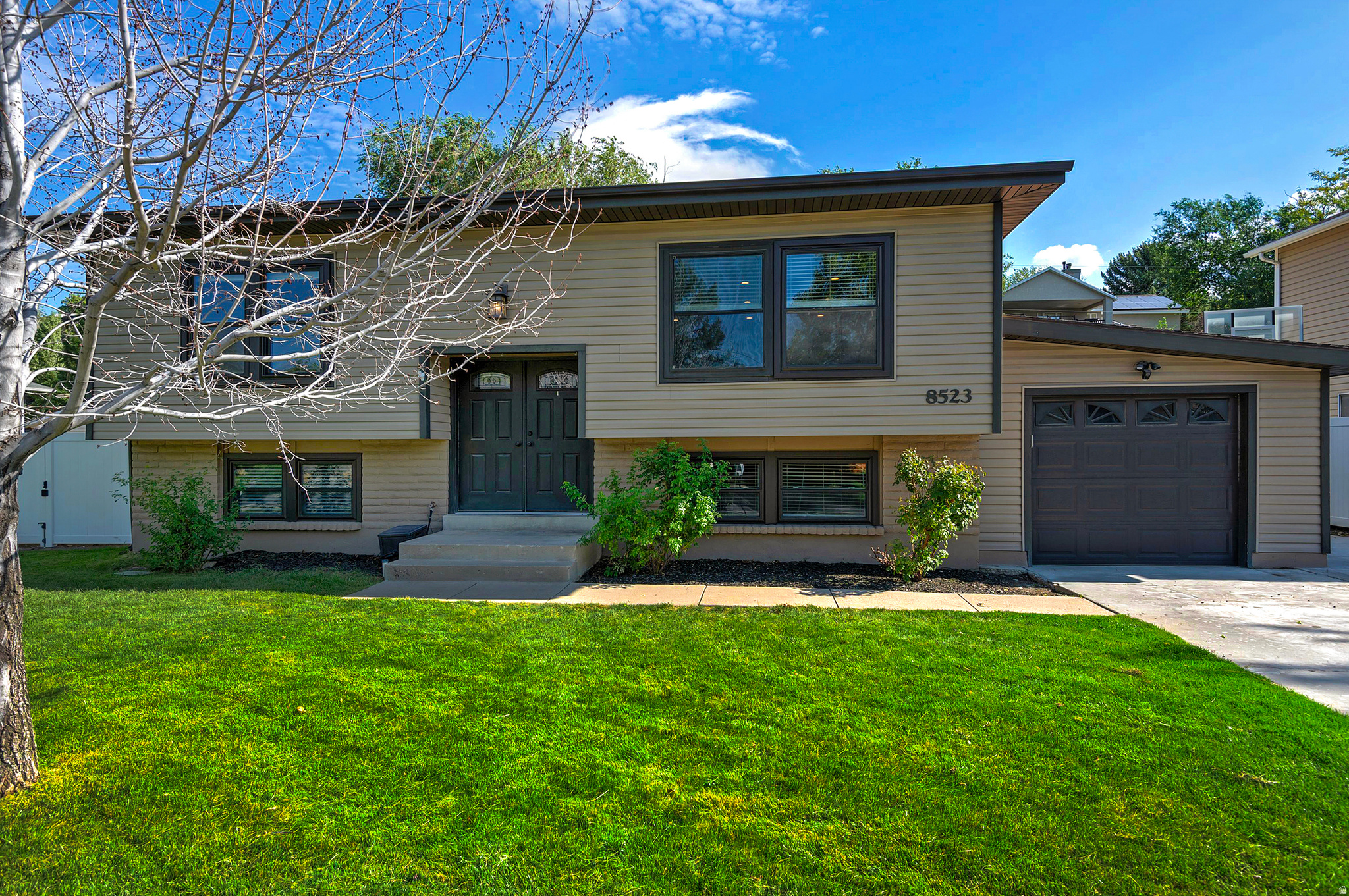 8523 S KELSCH DR