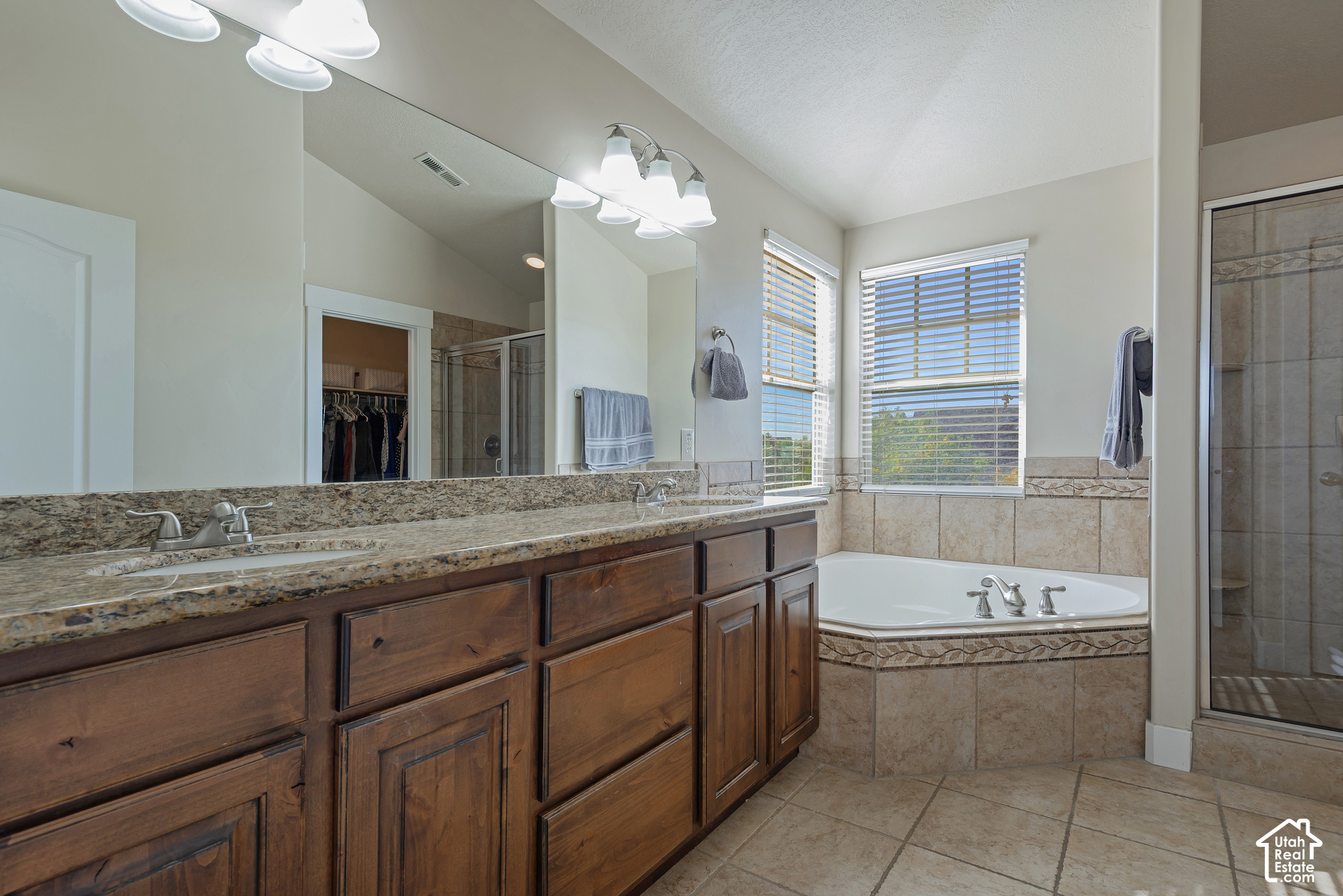 4371 W IRON MOUNTAIN DR
