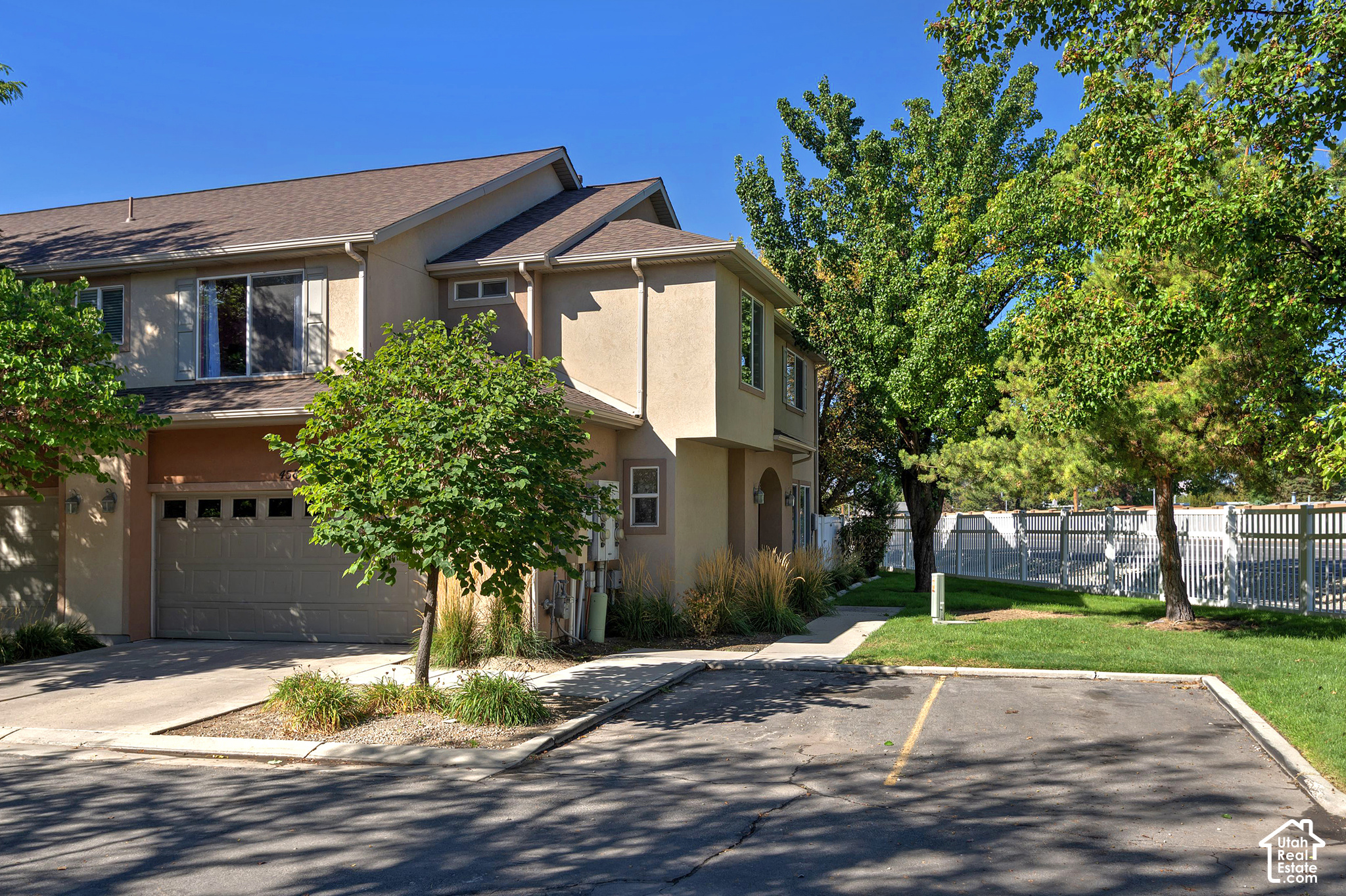 4584 S SIENNA CT